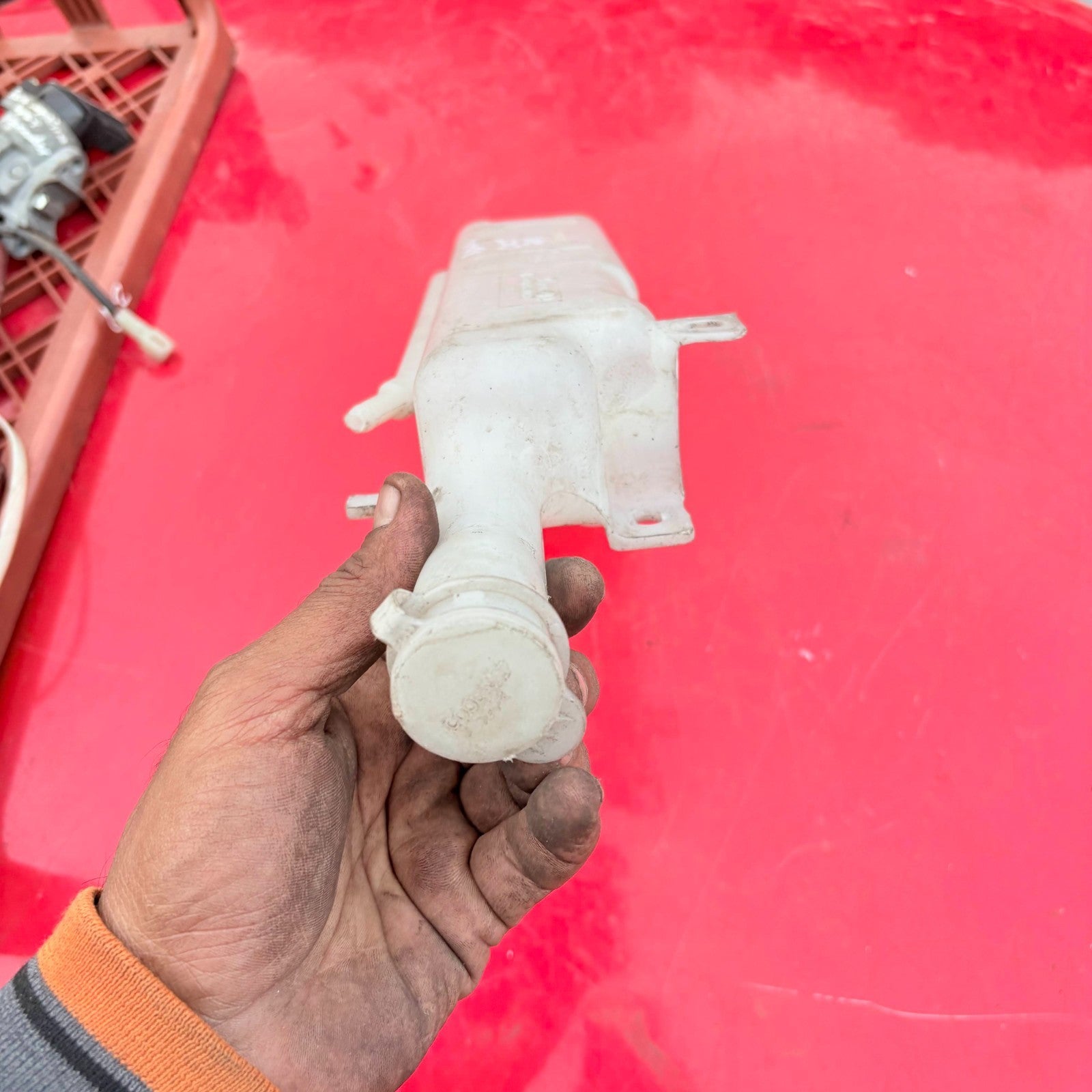 Mitsubishi Colt Expansion Tank coolant A 454 500 02 49 MN130400 2005-2012