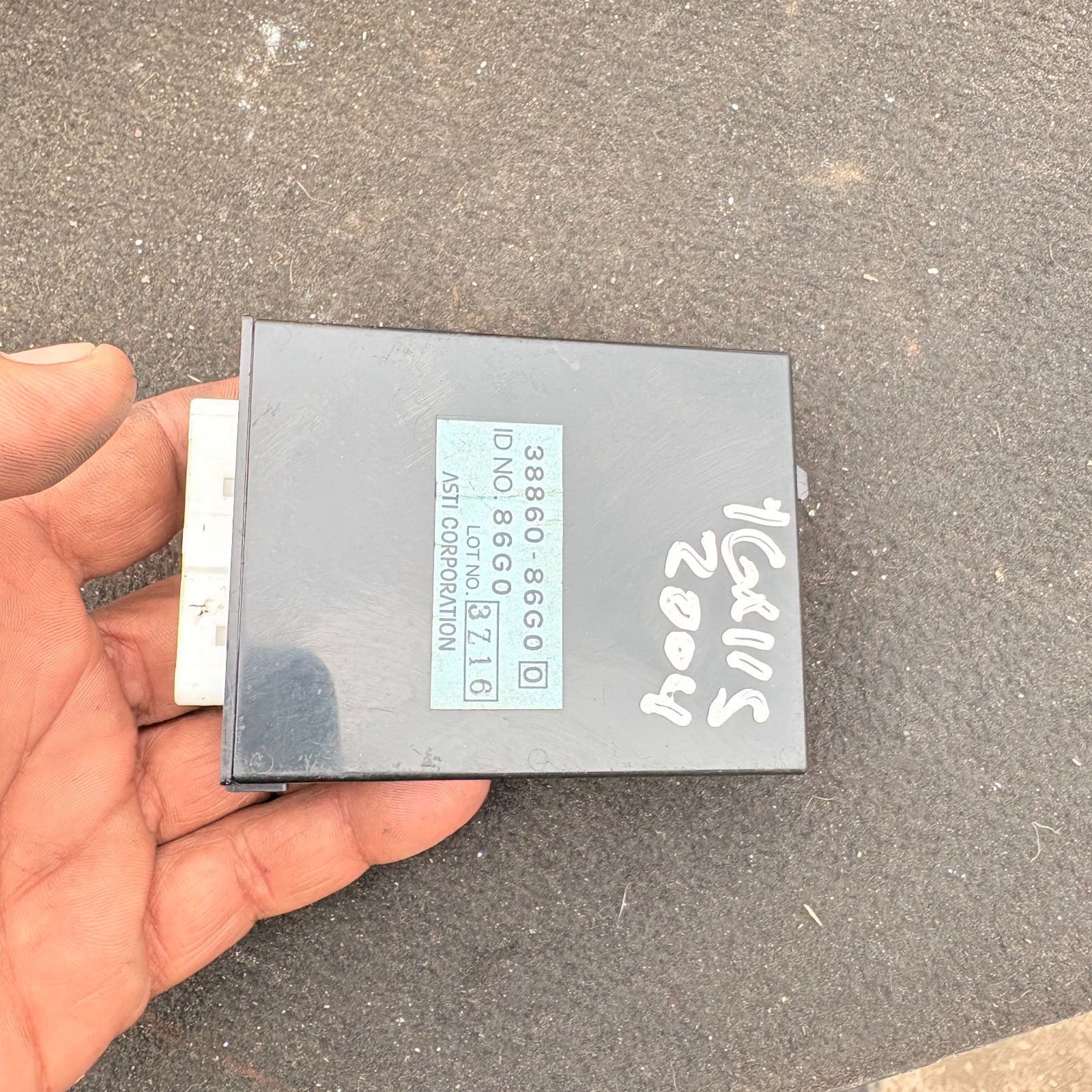 SUZUKI IGNIS MK2 2004-2007 BODY CONTROL MODULE 38860-86G0