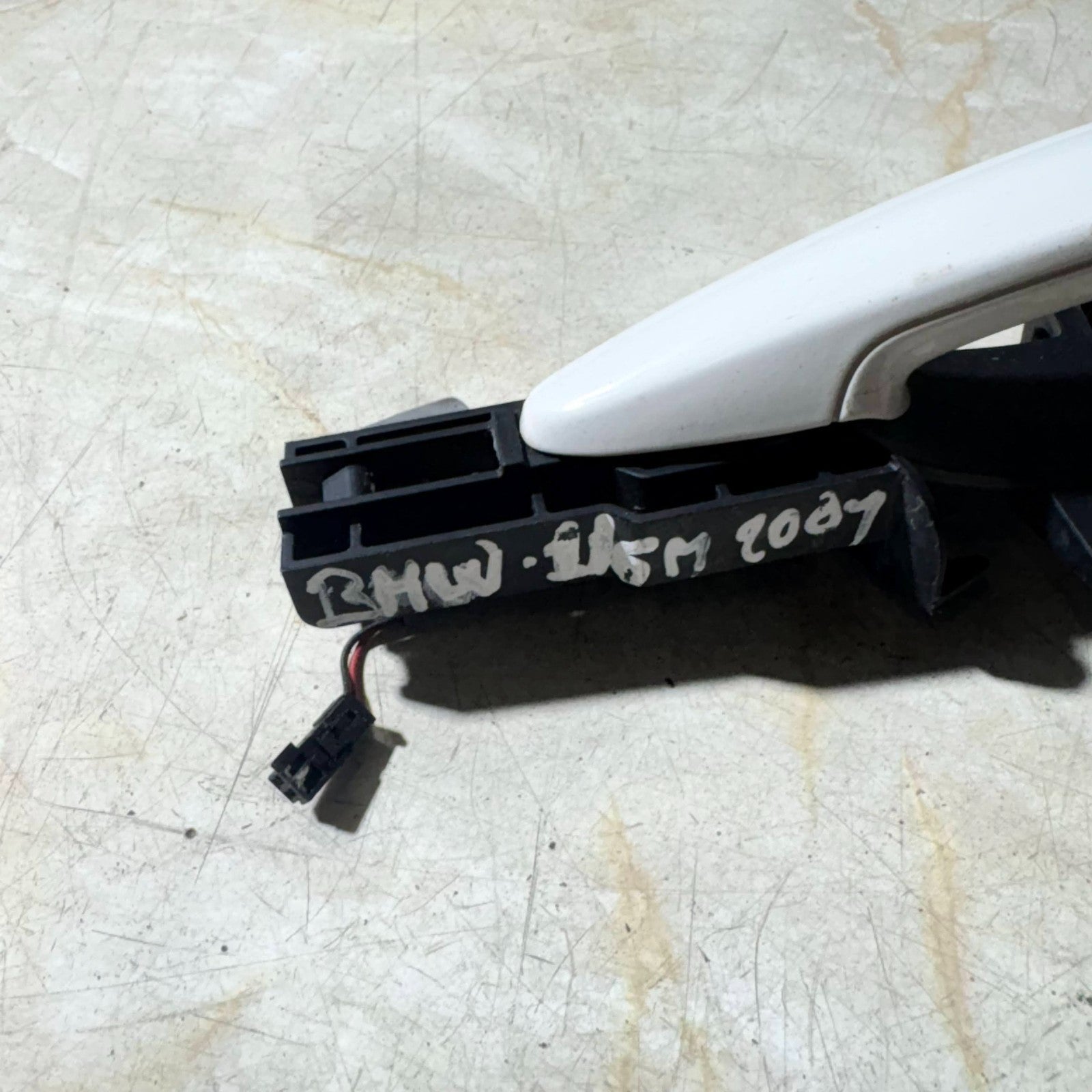 BMW 2007 Rear Right Driver Side Outer Door Handle 140107-10