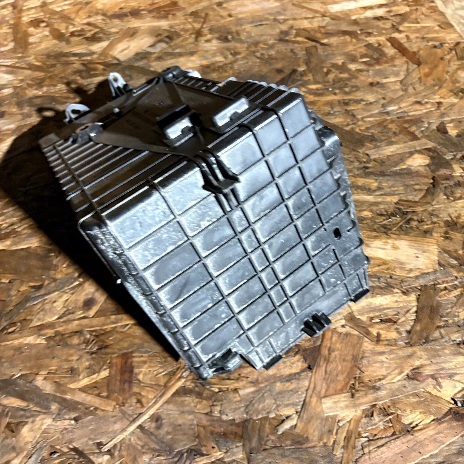 CITROEN C3 MK2 2009-2013 BATTERY TRAY CARRIER HOLDER BOX BRACKET HOUSING
