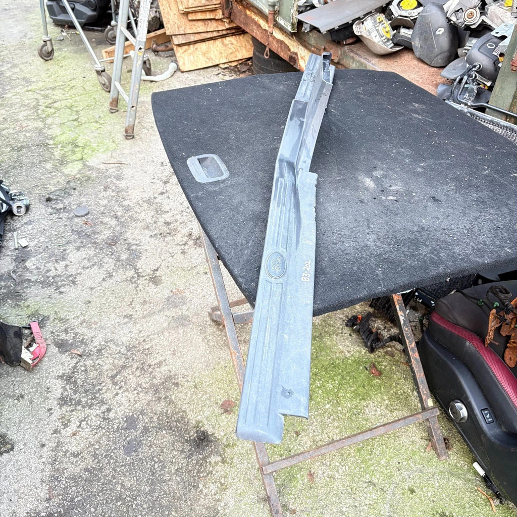 LAND ROVER DISCOVERY 3 INTERIOR LEFT SIDE STEP TRIM SILL 2004-2009