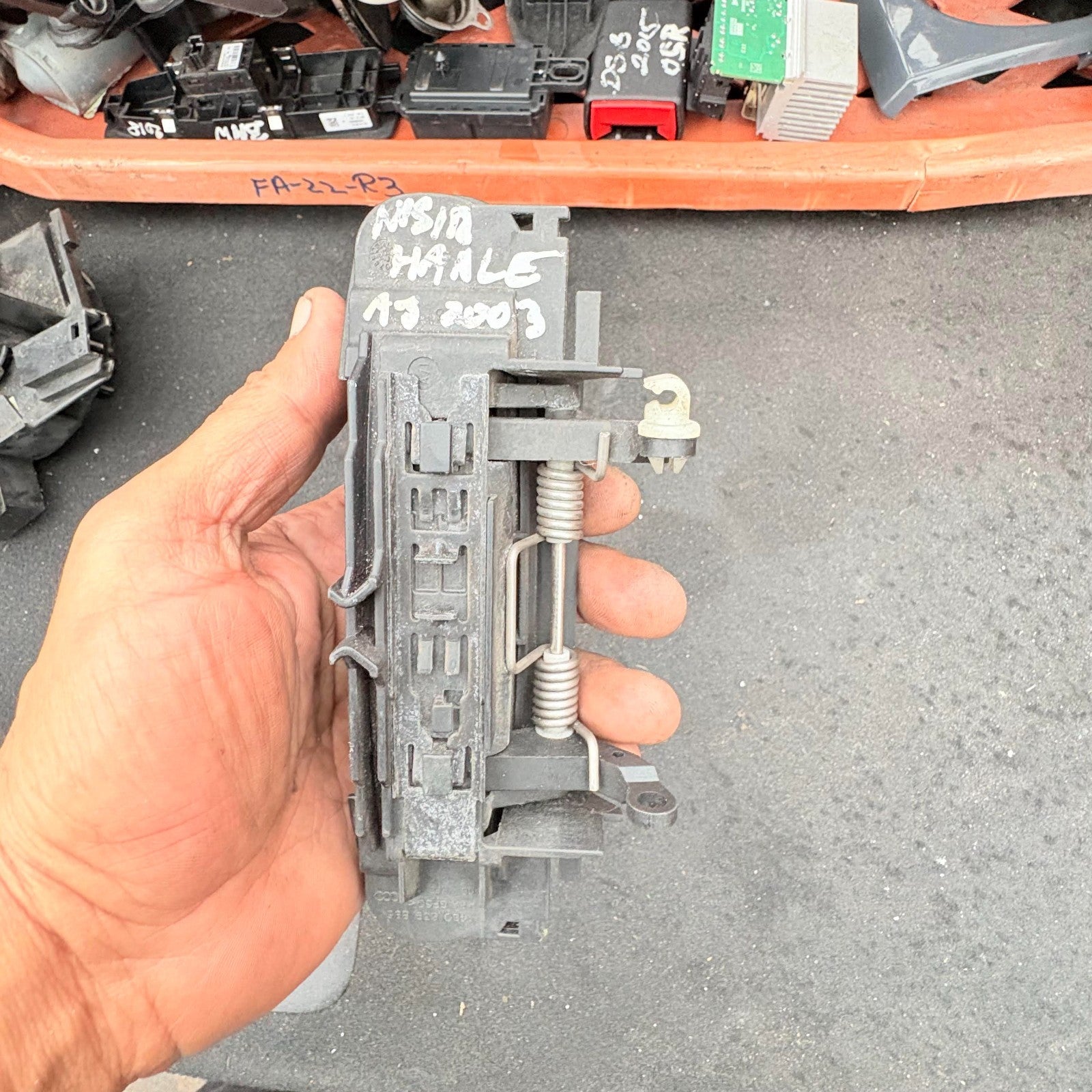 AUDI A3 MK2 EXTERIOR DOOR HANDLE REAR PASSENGER LEFT SIDE 2003