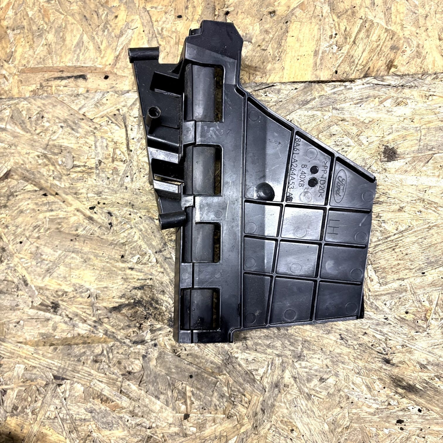 Ford Fiesta Mk7 2008-2017 5 Door Rear Left Door Lock Bracket 8A61-A264A53-AE