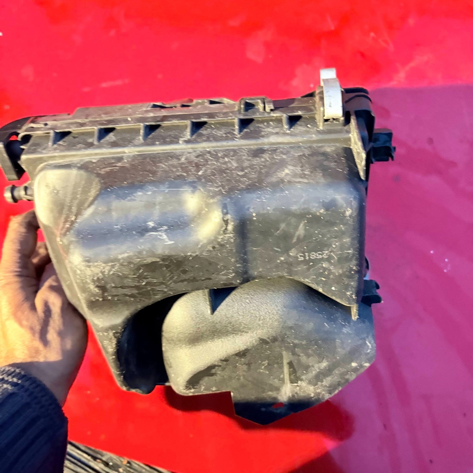 NISSAN PULSAR AIR FILTER BOX HOUSING 2015