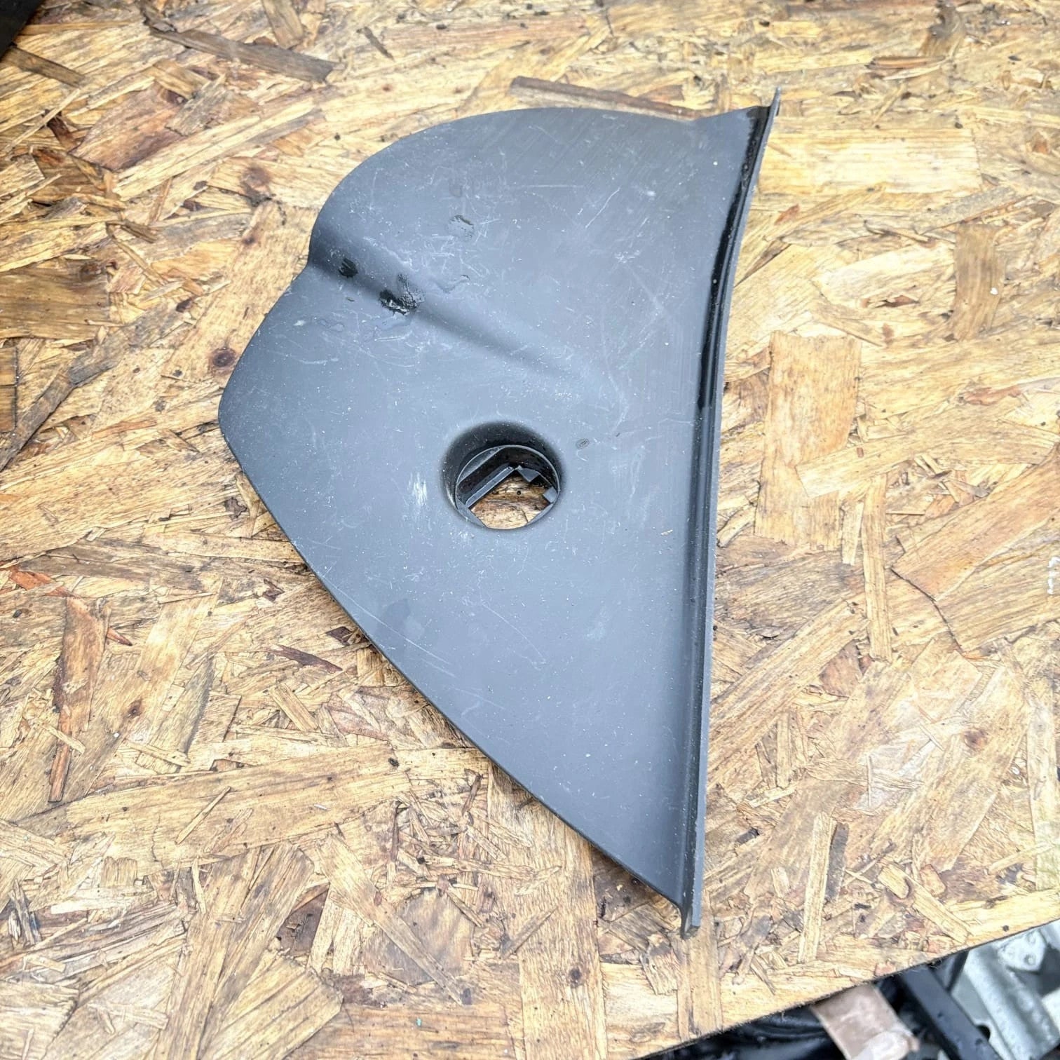 For RENAULT CLIO 2016 MK4 DASH END CAP PLASTIC TRIM COVER 689203804R