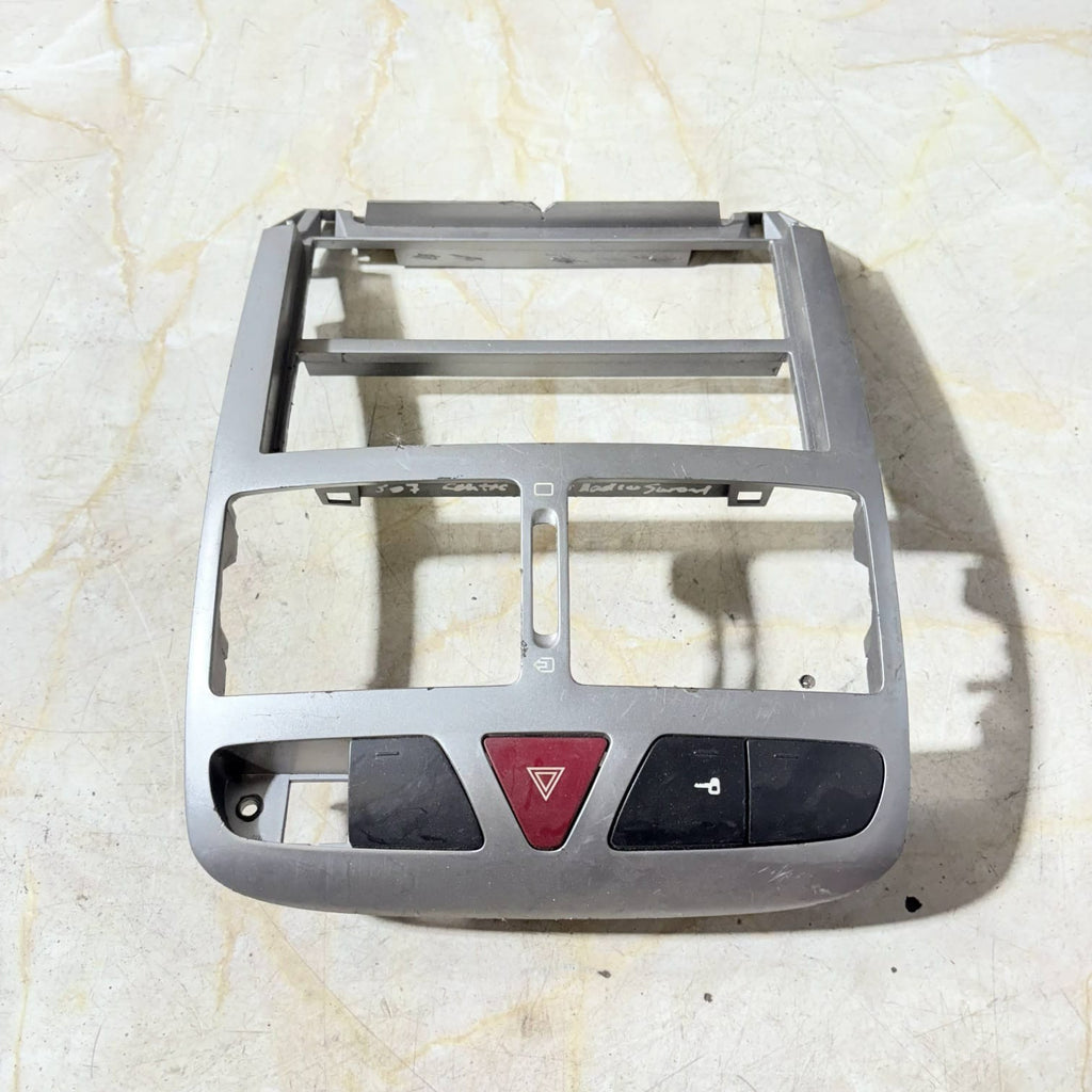 PEUGEOT 307 Break 3E Center Console Air Vent 9634505077 2.0 Diesel 66kw 22693287