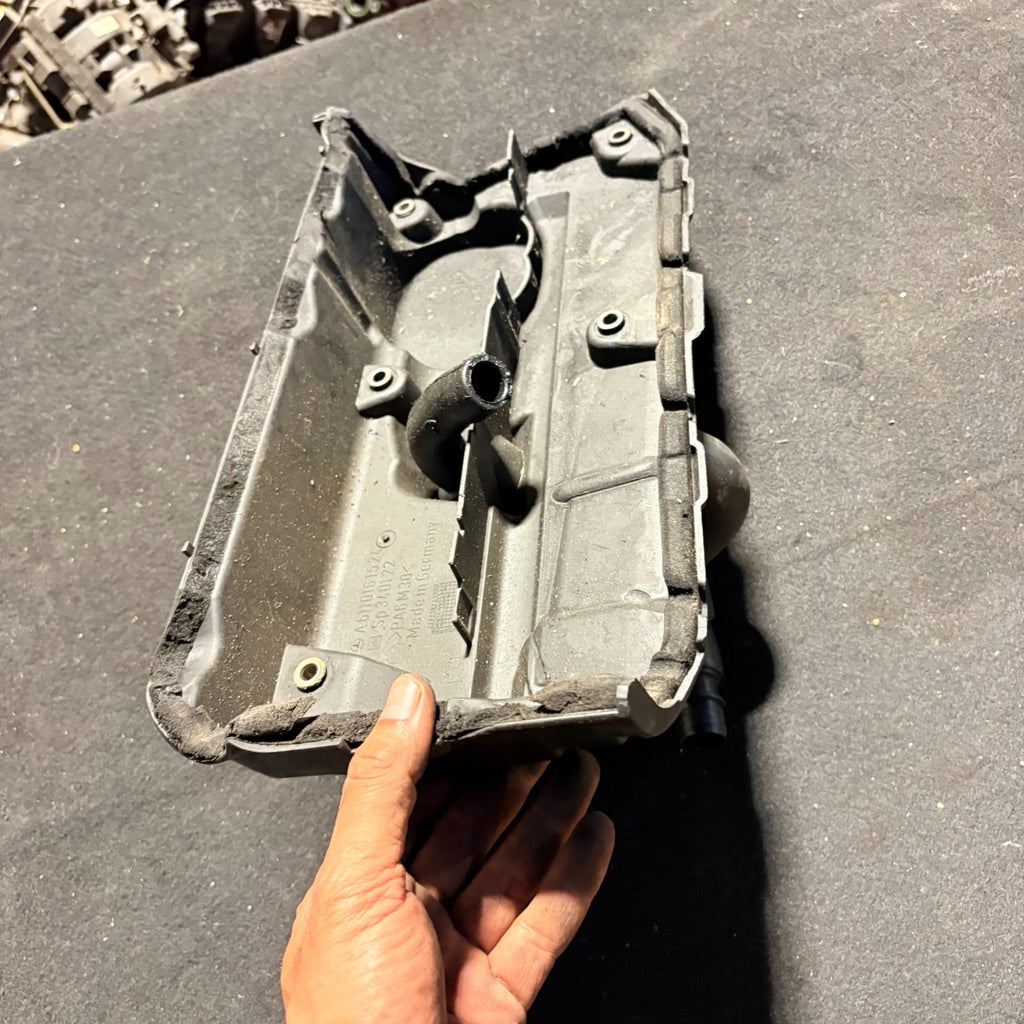 Mercedes Vito Viano W638 1996-2003 Engine Rocker Valve Cover A6110161524 Diesel