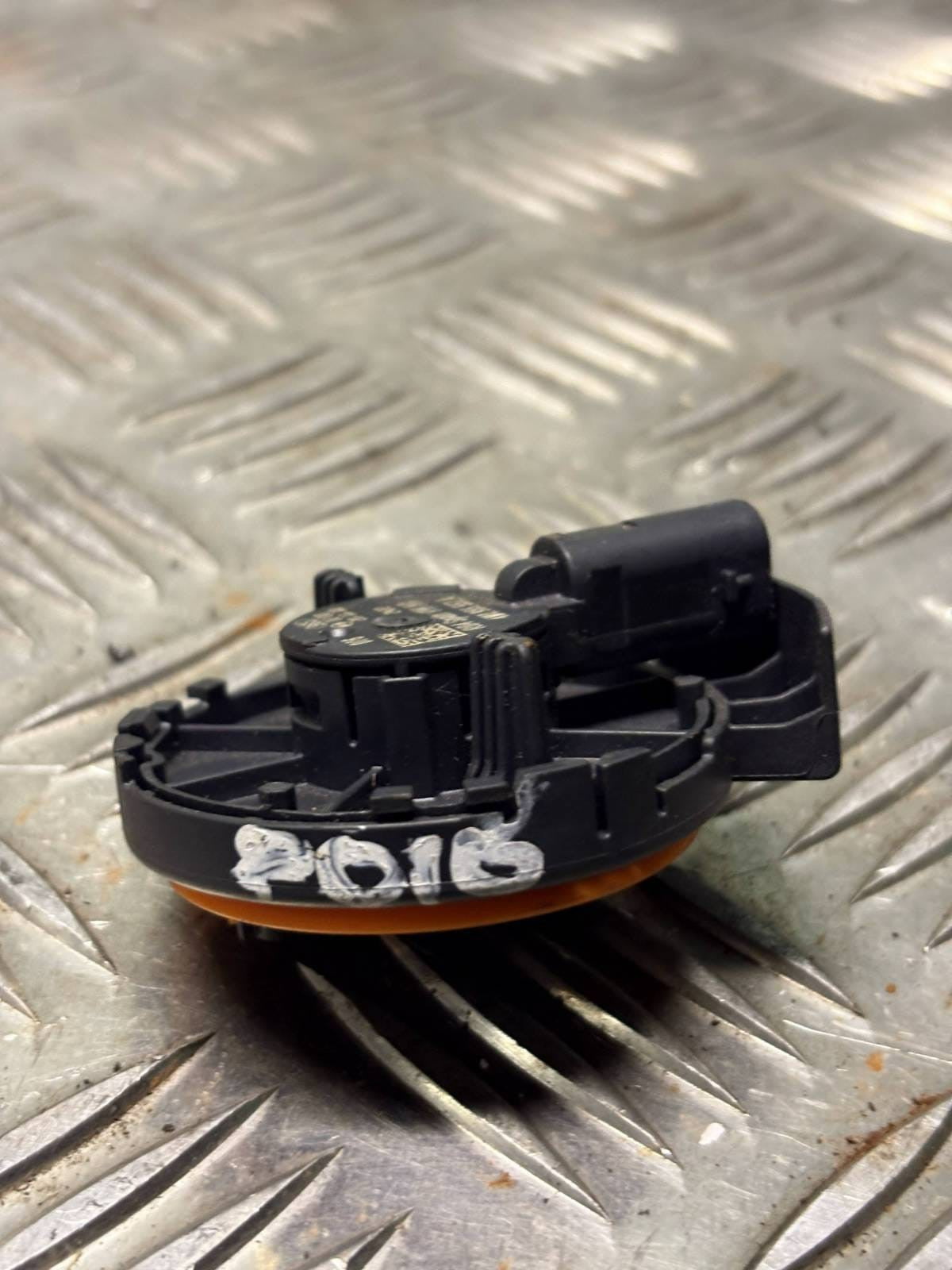 VW Polo 2014-2017 Mk5 RIGHT FRONT DOOR IMPACT CRASH SENSOR 4M0955557A
