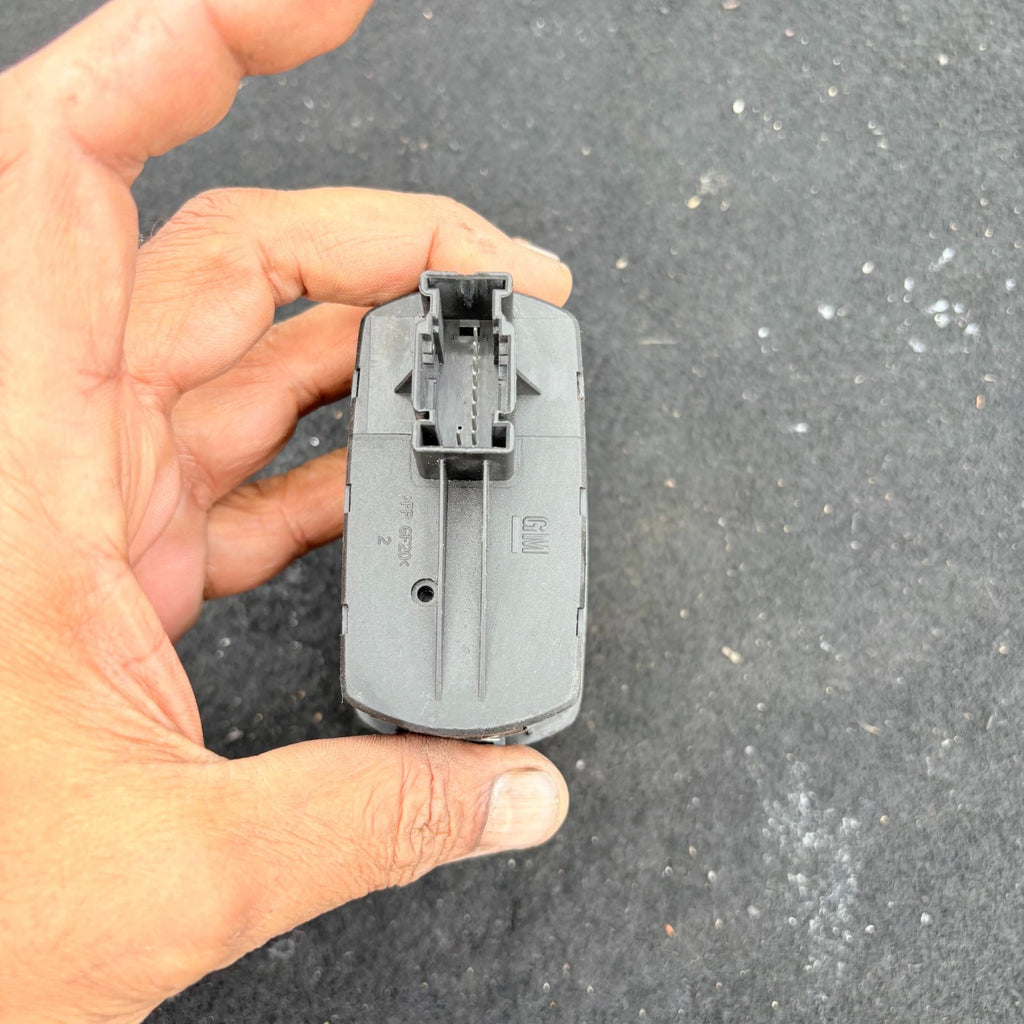 VAUXHALL CORSA D 06-14 DRIVERS FRONT ELECTRIC WINDOW SWITCH 13 258 521 AA