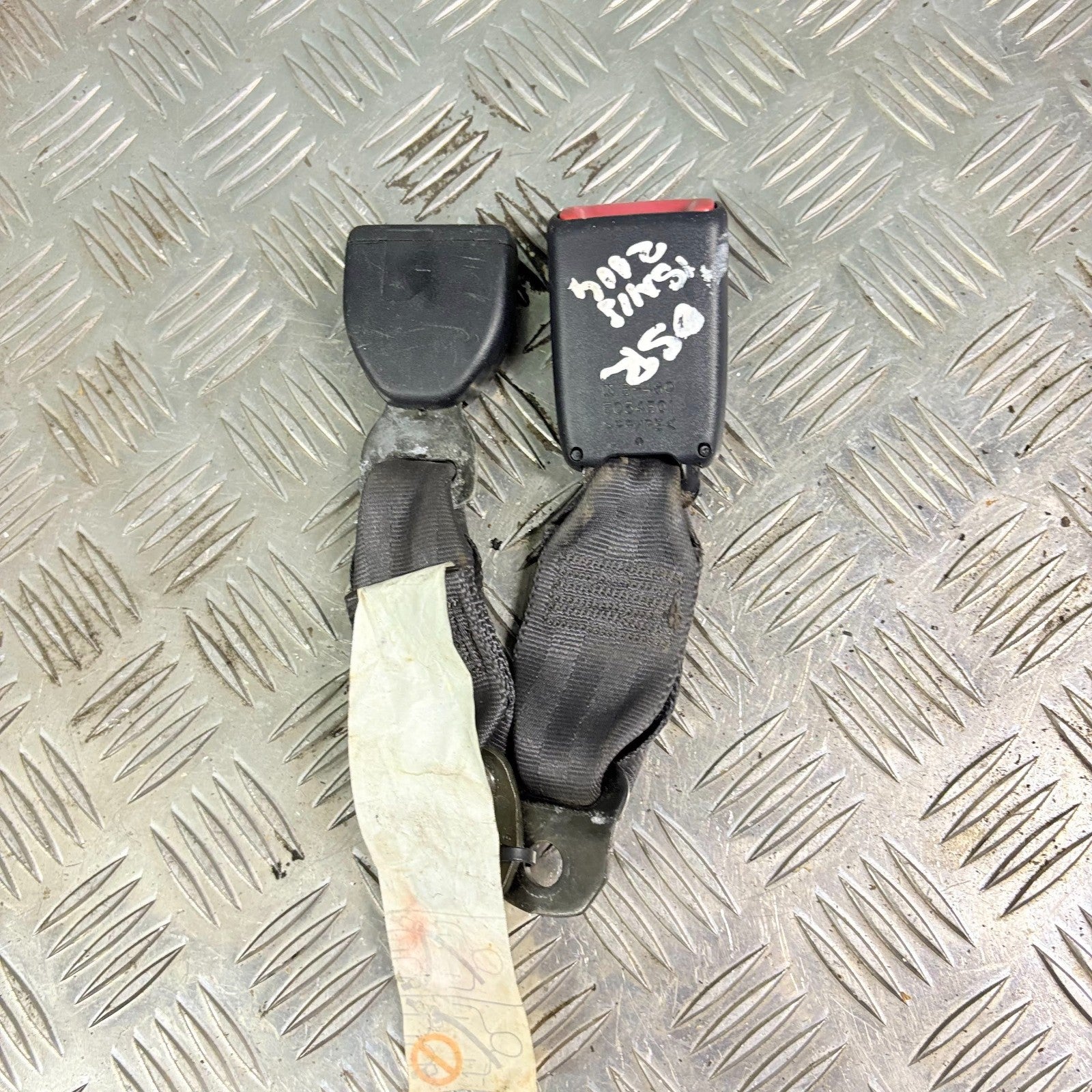 2000-2004 SUZUKI IGNIS REAR RIGHT SEAT BELT BUCKLES E034501