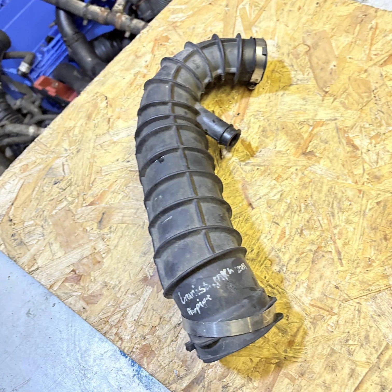 AIR INTAKE HOSE PIPE FOR FORD TRANSIT 2000-2006