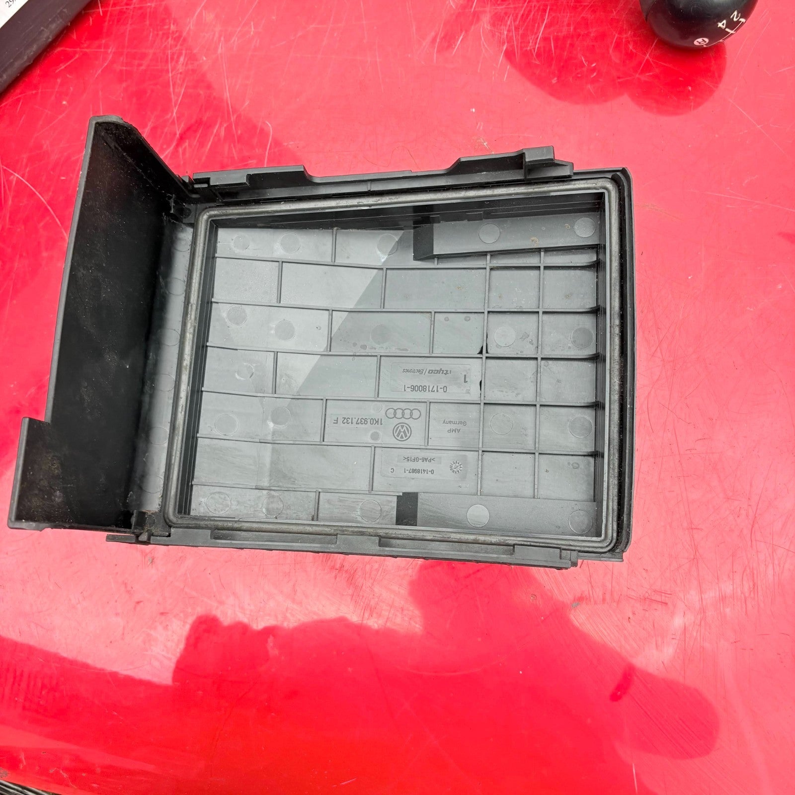 2004 Volkswagen Golf GTi Fuse Box Cover 1K0.937.132F