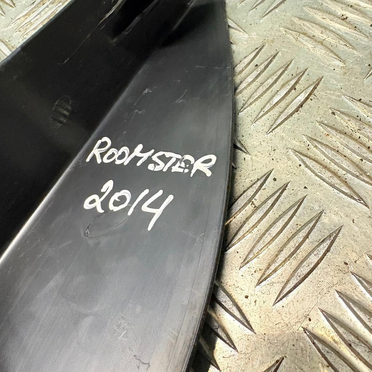 Skoda Roomster 5J 06-15 Fabia Rapid RHD Foot Rest Dead Pedal 6Q2864777