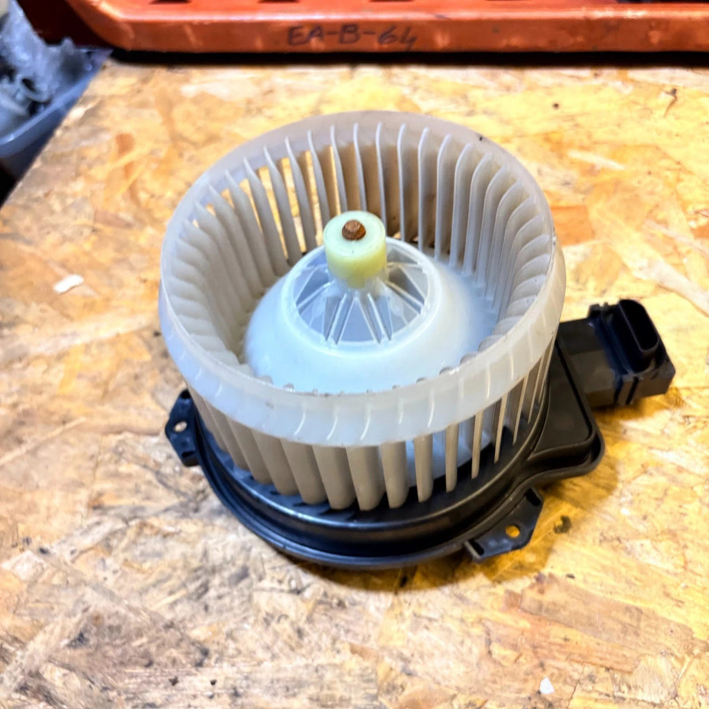 Suzuki Heater Blower Motor + Fan Cage 2015 - Interior Cabin HVAC Fan Motor