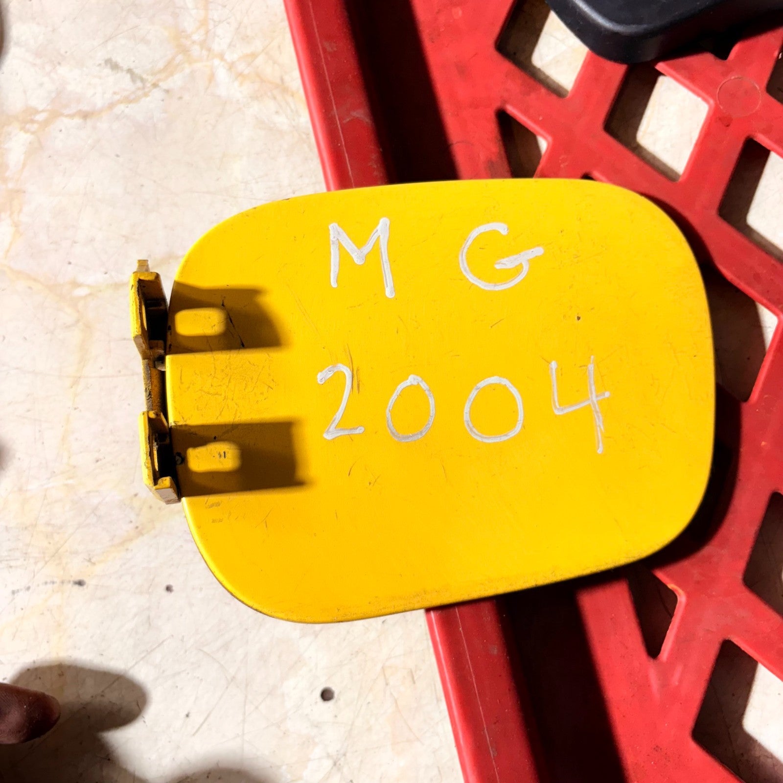 MG ZR Fuel Filler Flap Lid Cover BPA450010 Mk1 1999-2004D