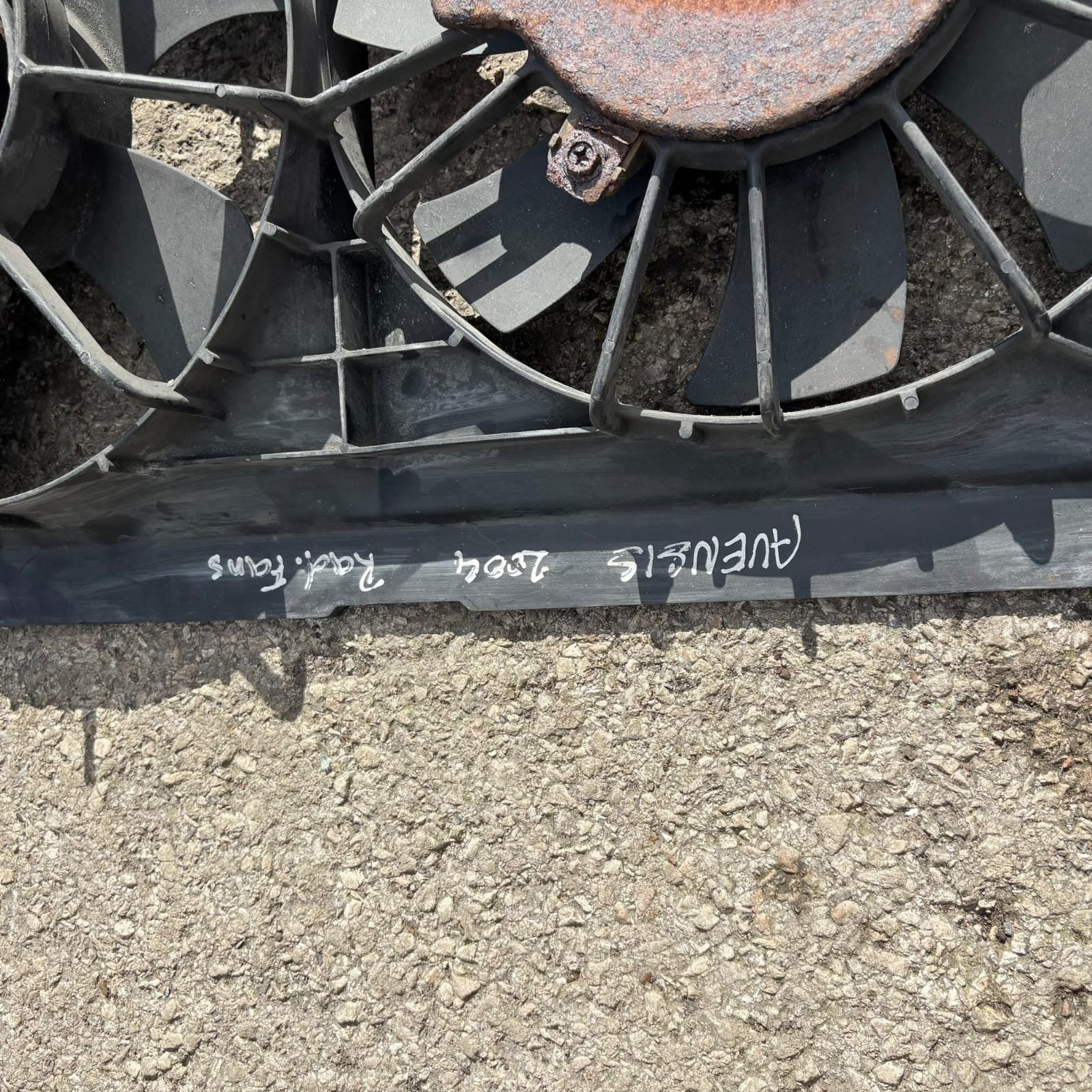 Toyota Avensis II, 16363-0H030 Diffuser-2004