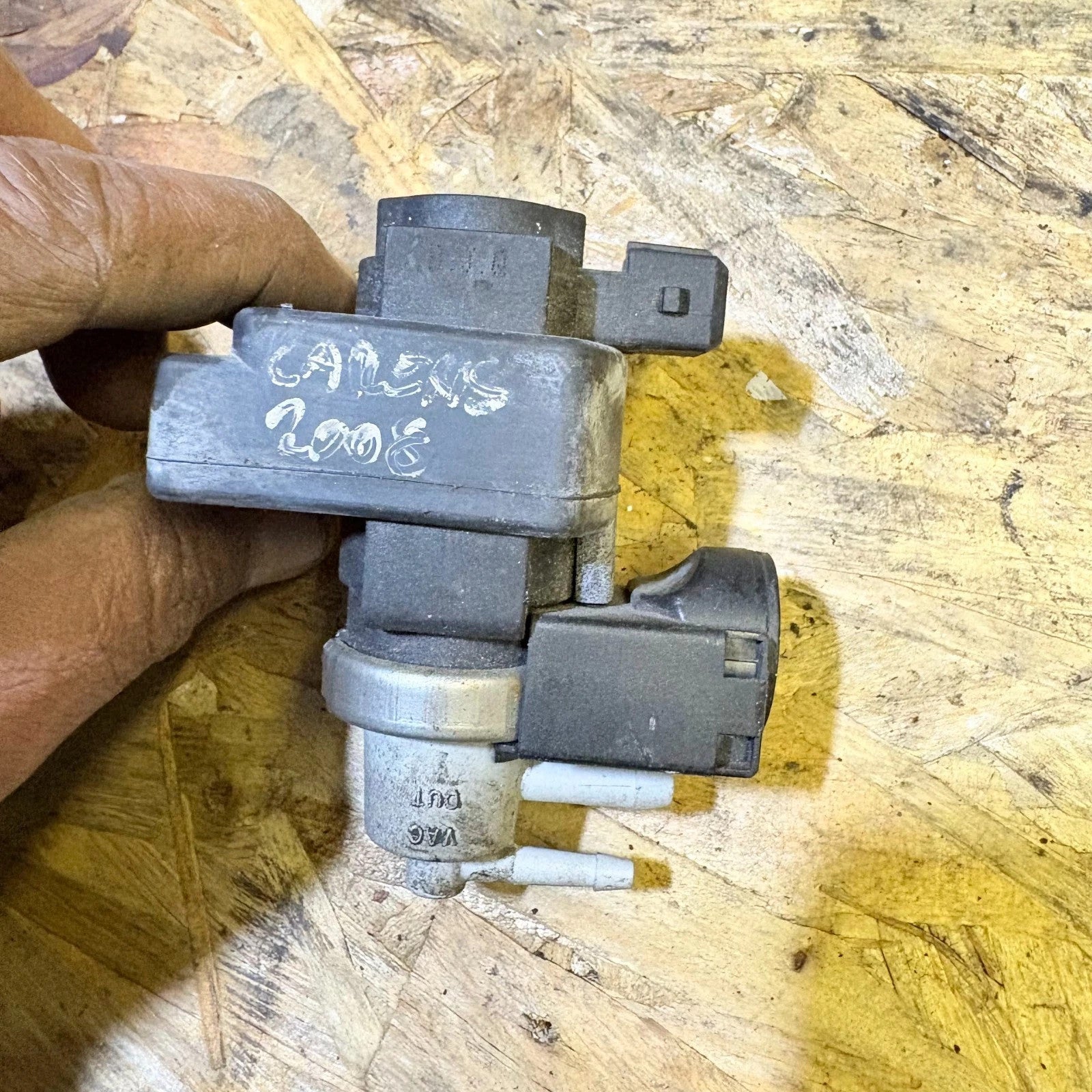 Kia Carens 2.0 CRDi 2006-2012 Turbo Boost Control Solenoid Valve 36611200