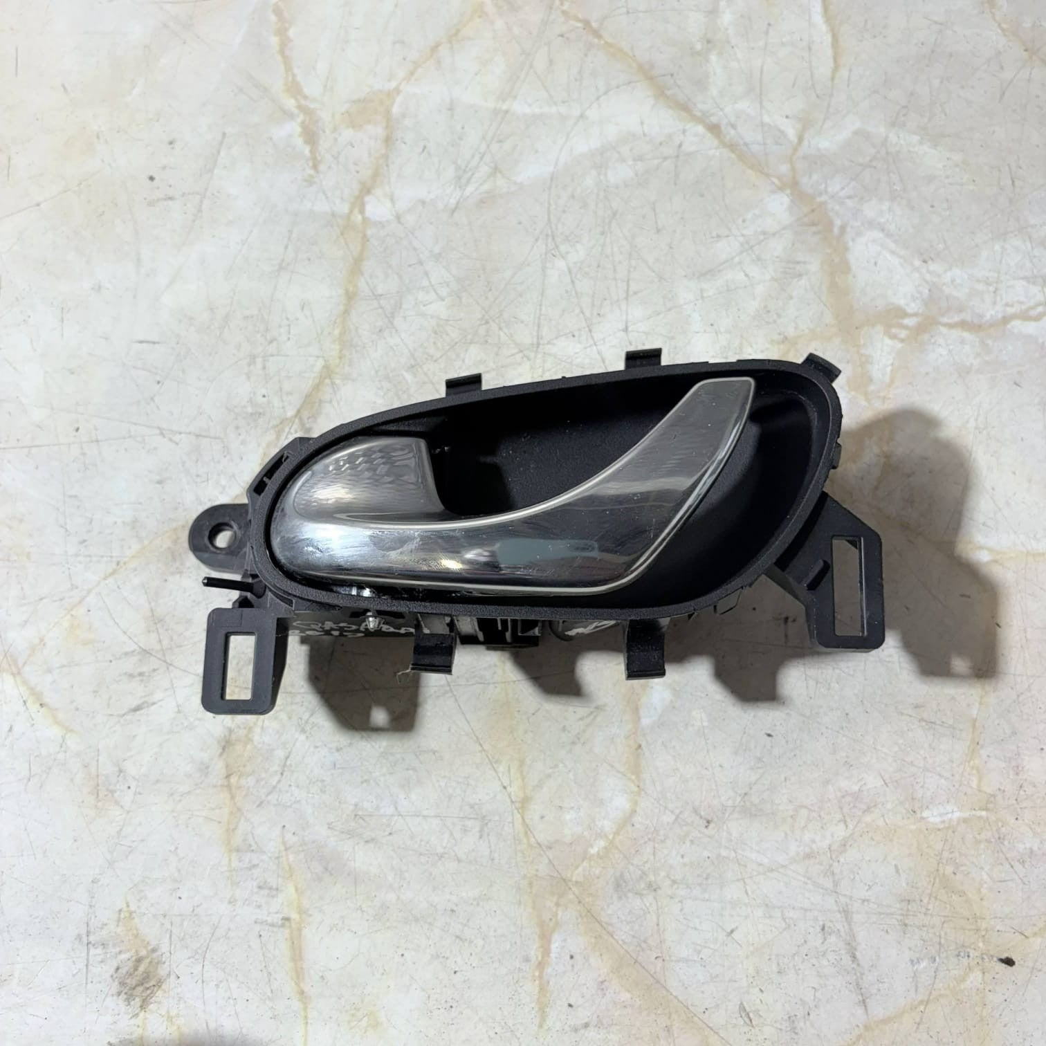 RENAULT KADJAR 2015 INTERIOR DOOR HANDLE REAR LEFT PASSENGER SIDE 80671-4EA0A