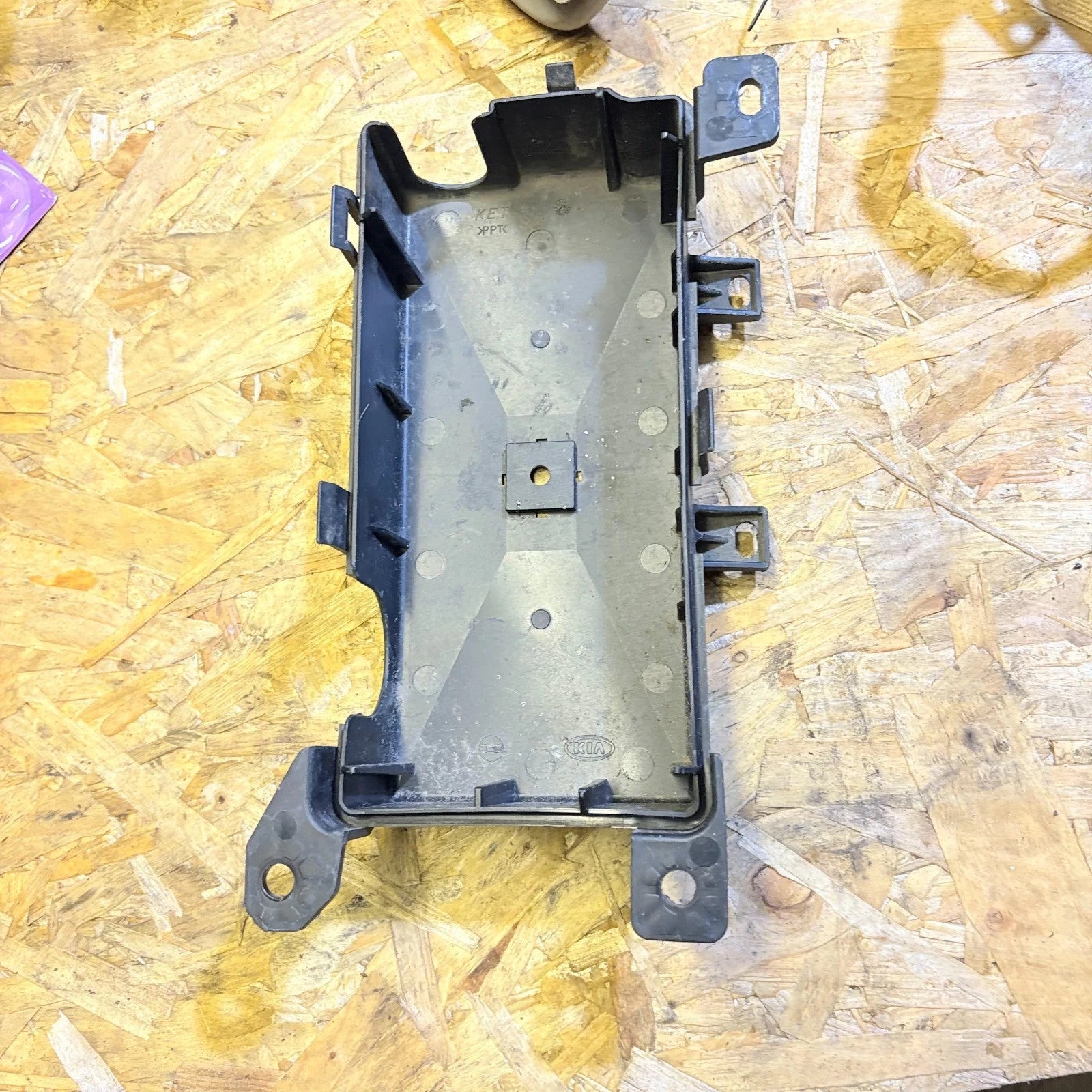 FUSE BOX Kia Sorento 2003-2006