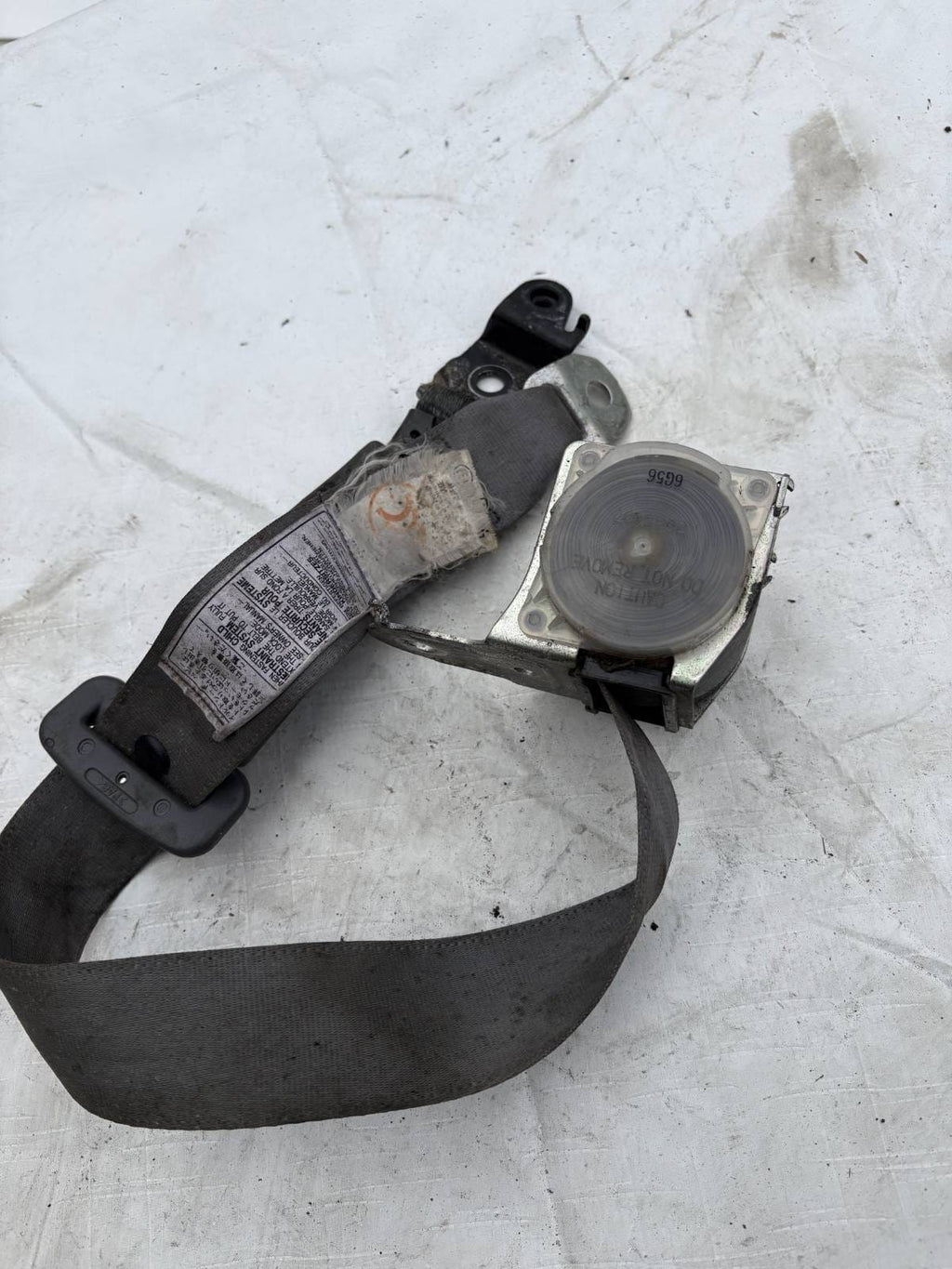 Toyota Seat belt-rear right side C085407