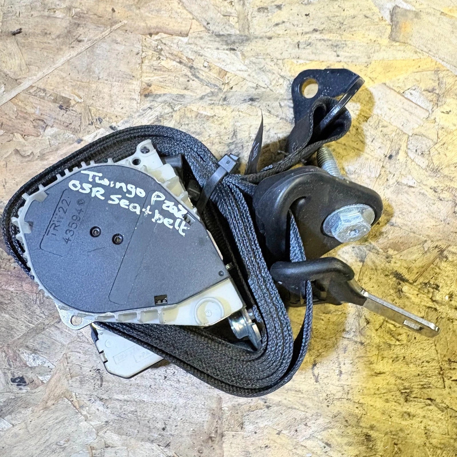RENAULT TWINGO PZAZ 2007-2014 SEAT BELT REAR RIGHT DRIVERS SIDE 43594