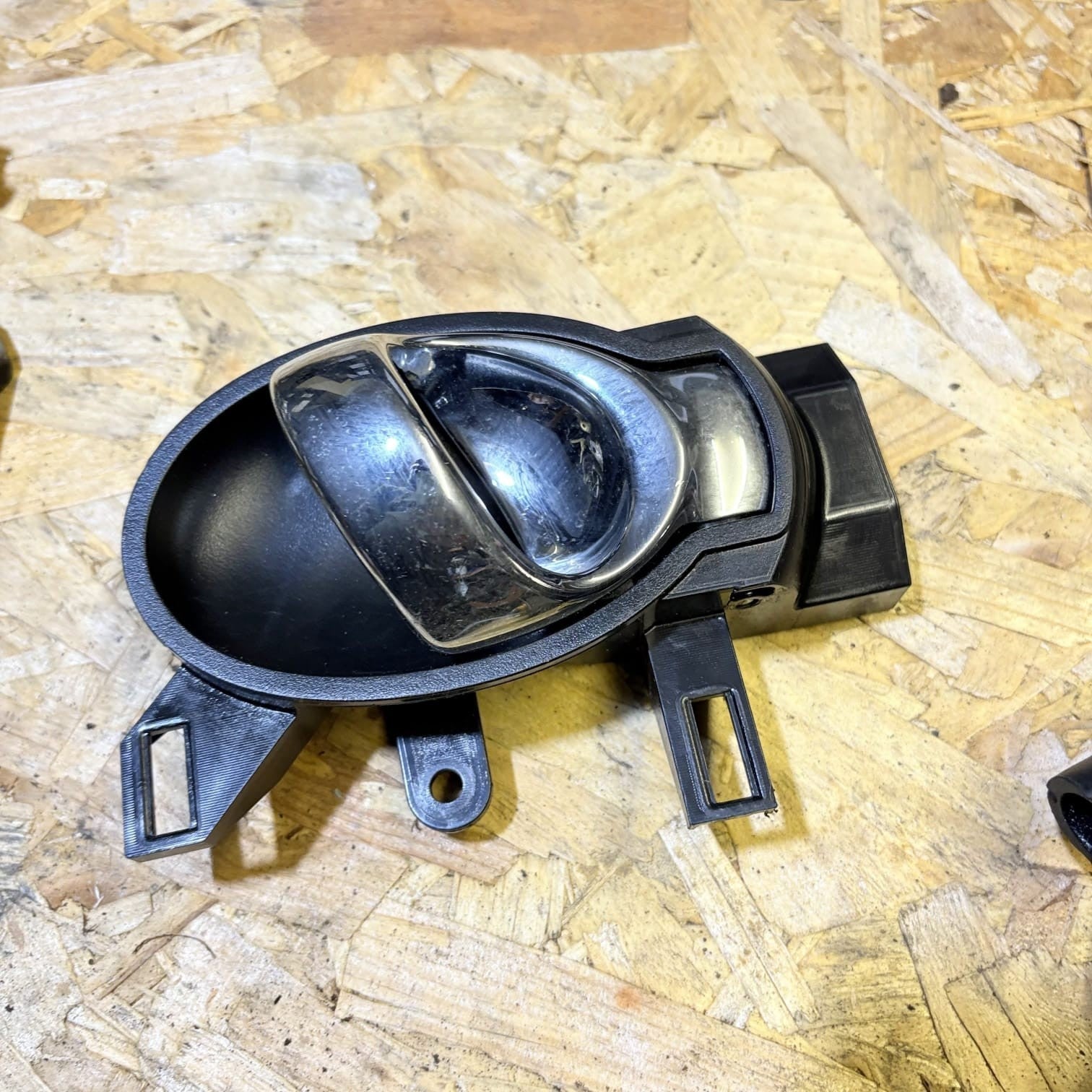 NISSAN JUKE INTERIOR DOOR HANDLE 80670BA61A 0SR