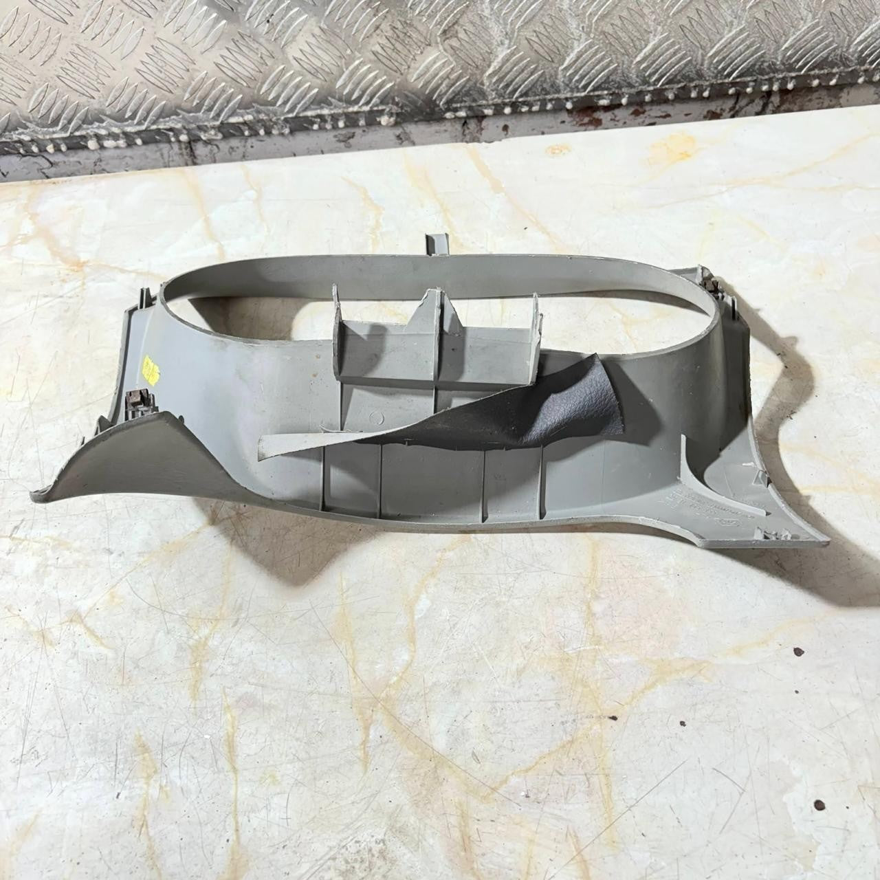 8200004607 Speedometer Surround Trim FOR Opel Vivaro/RENAULT TRAFFIC
