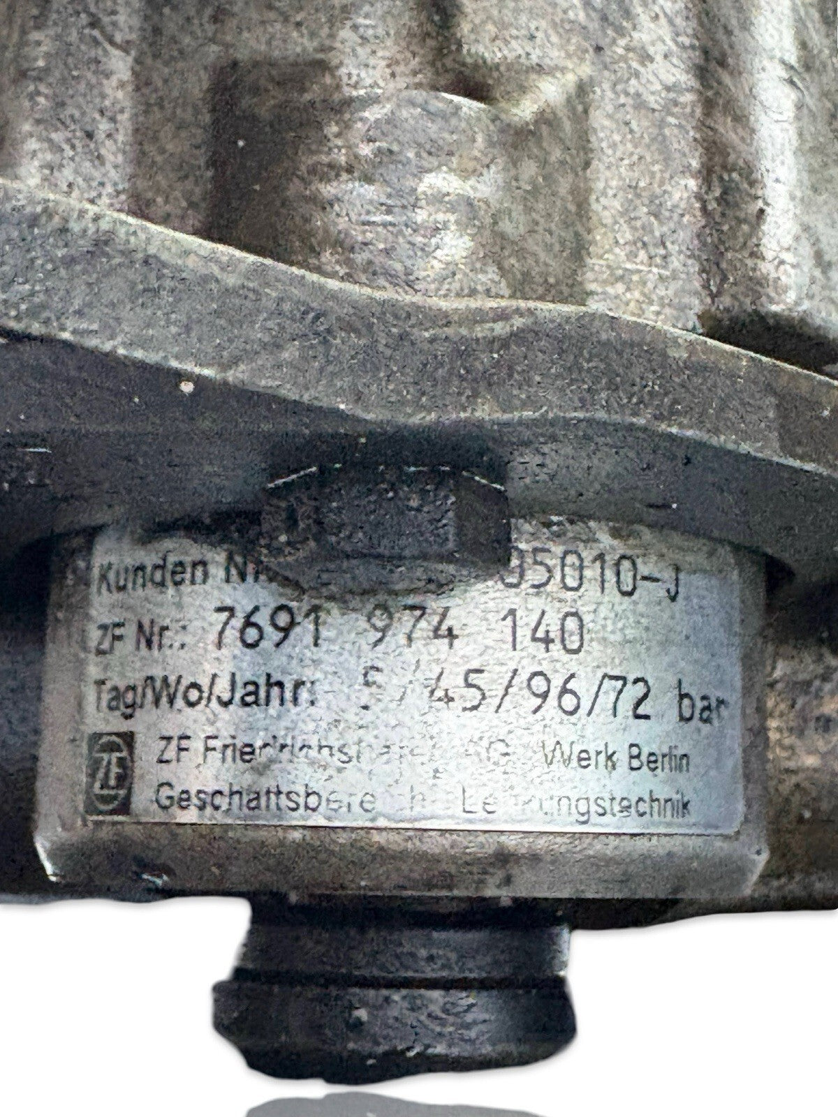 ORIGINAL ZF STEERING PUMP TOYOTA CARINA-7691974140