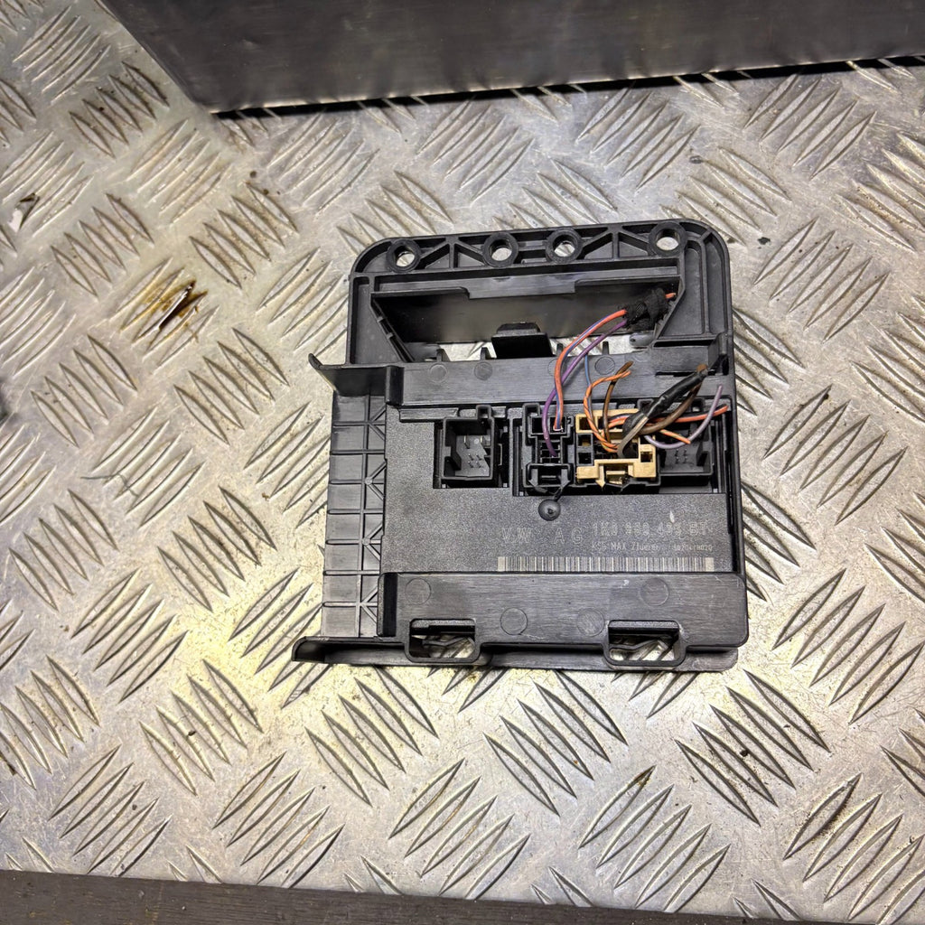 VOLKSWAGEN GOLF MK5 04-08 COMFORT CONTROL MODULE 1K1 907 348 A