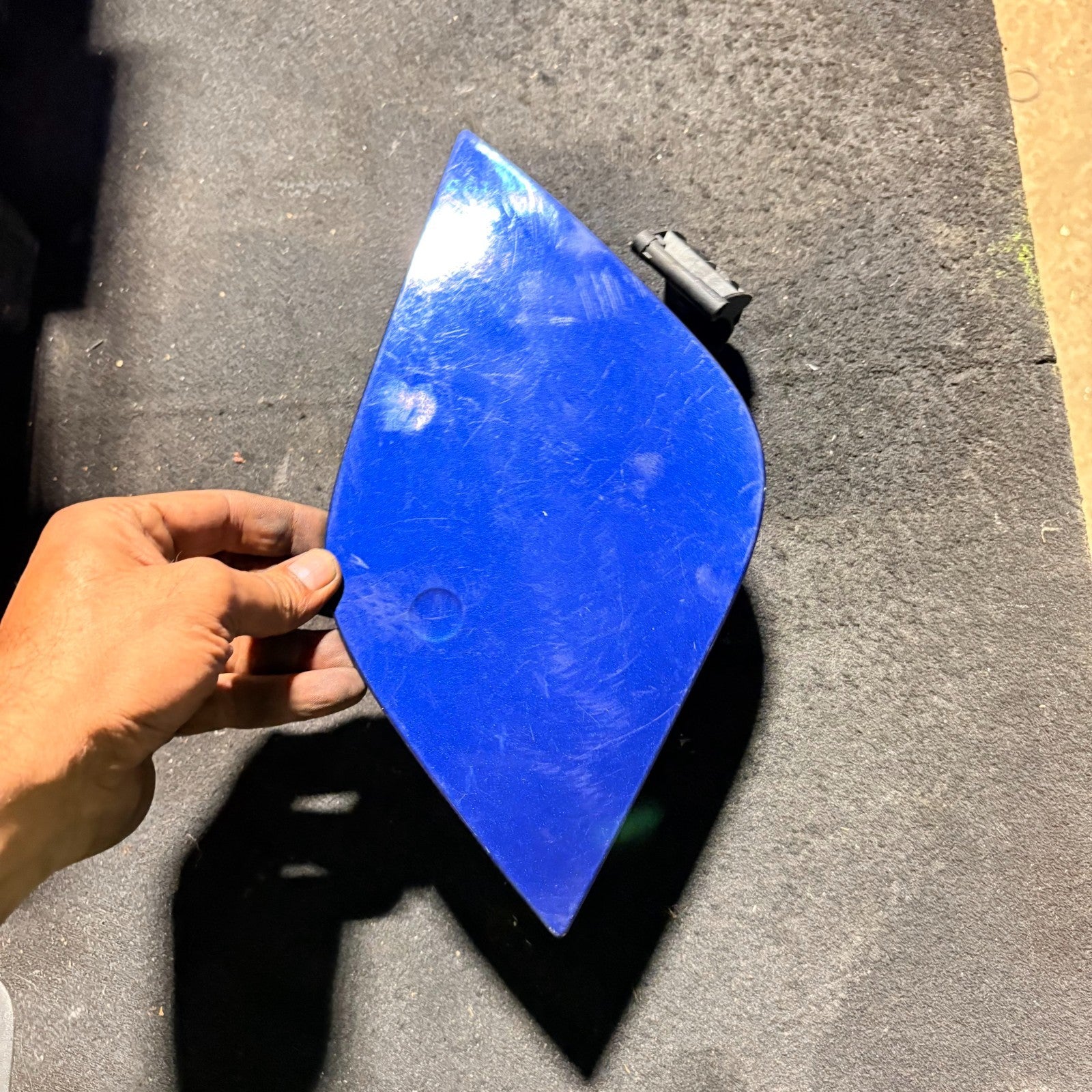BM51-A405A02-AC FORD FOCUS FUEL FLAP BLUE 2015