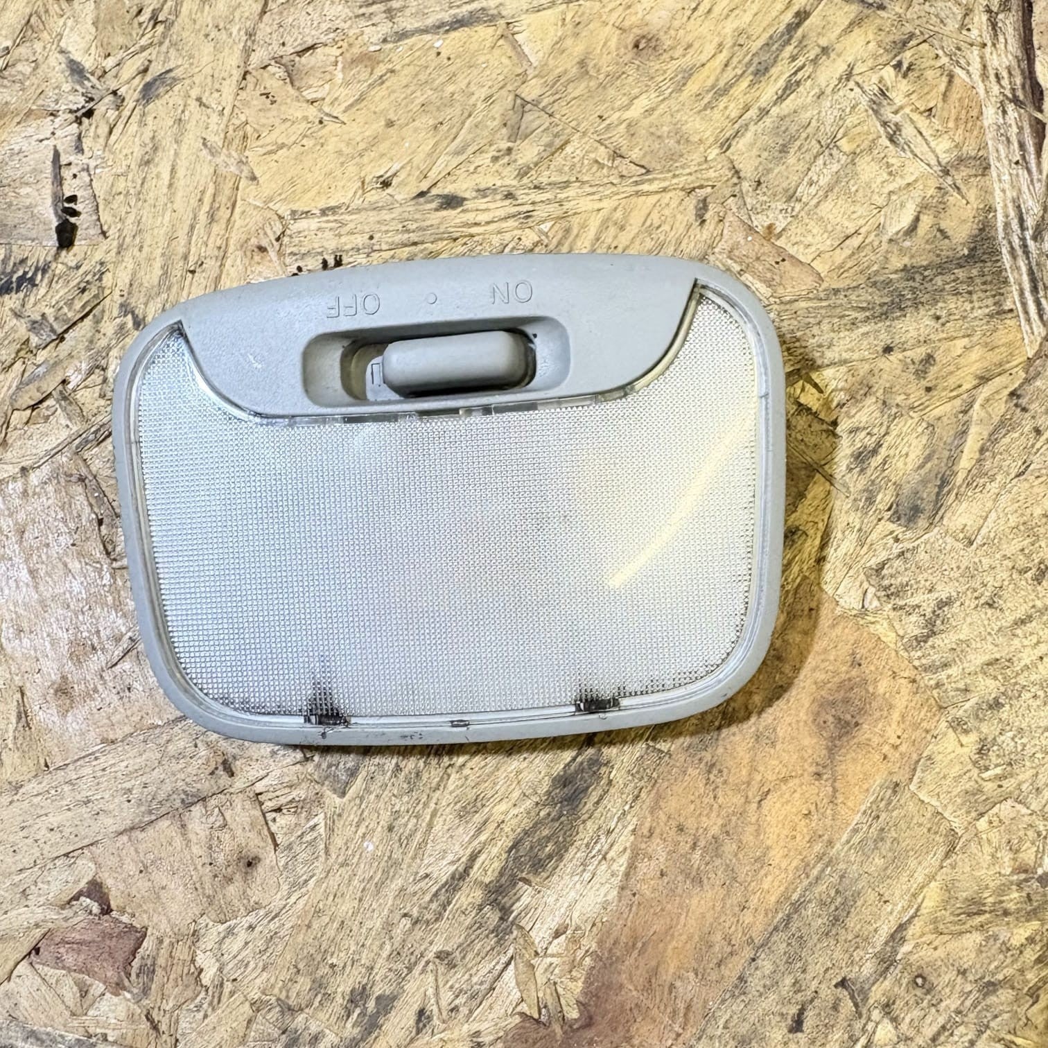Mitsubishi Lancer 2008 Rear Middle Interior Light MR190205