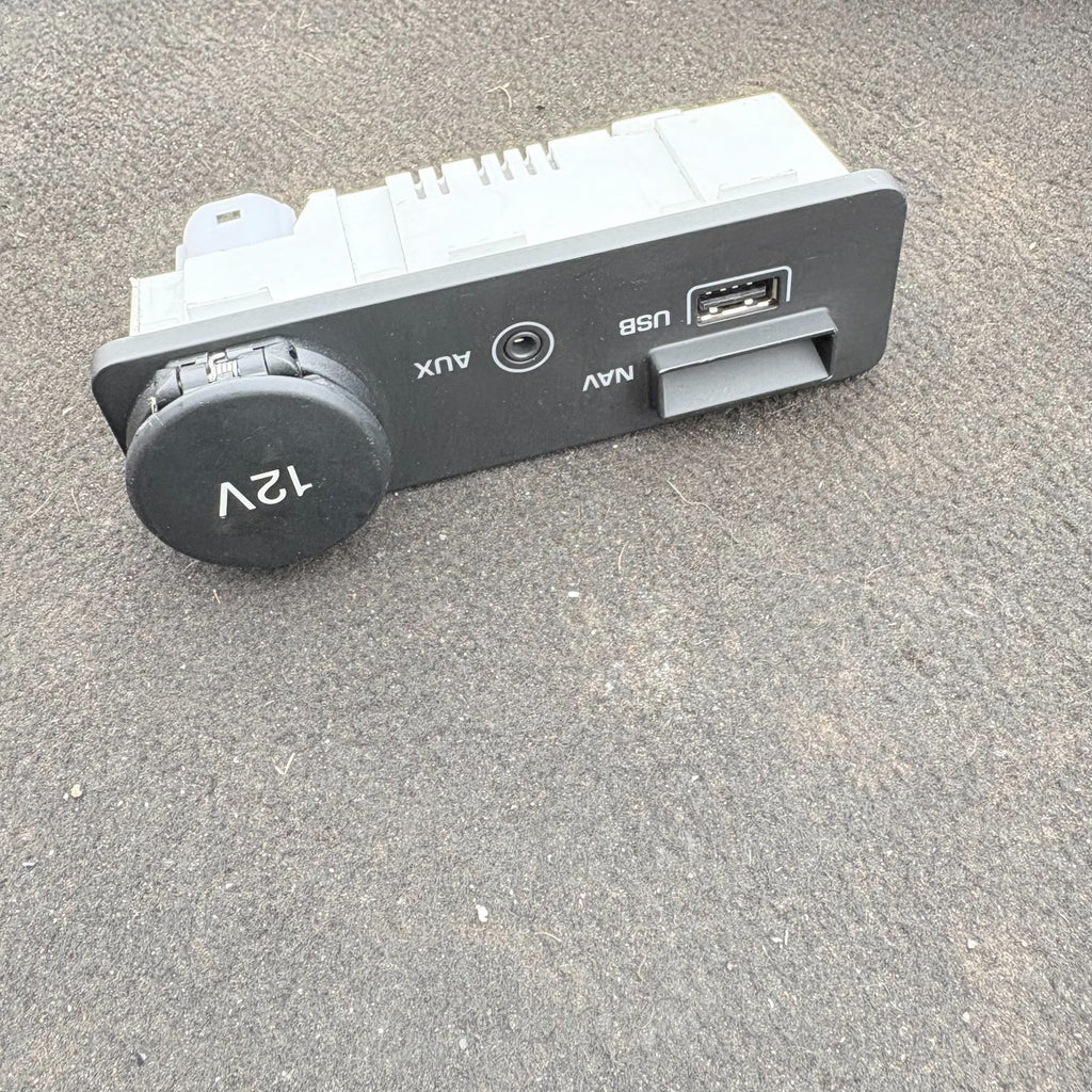 Jaguar XE 2015-2019 USB AUX Nav Socket Port ECU FK72-19C166-BD