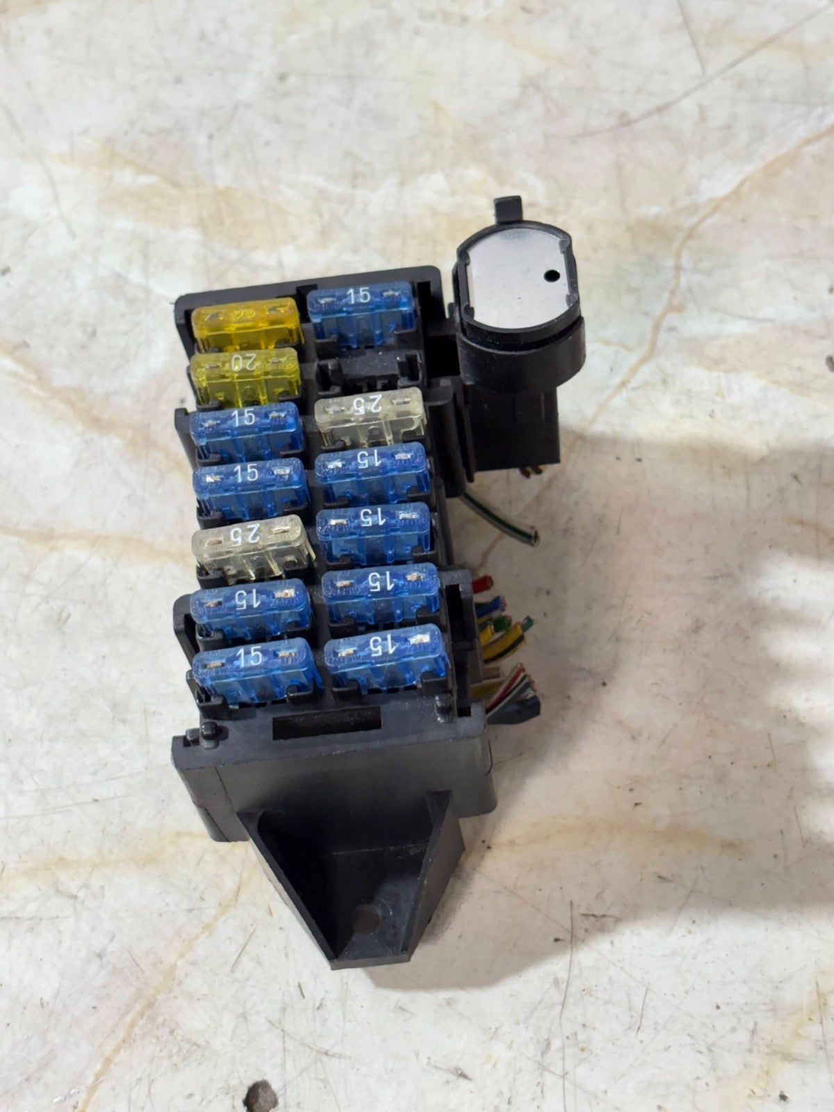 Suzuki Vitara 1999 Under Dash Fusebox