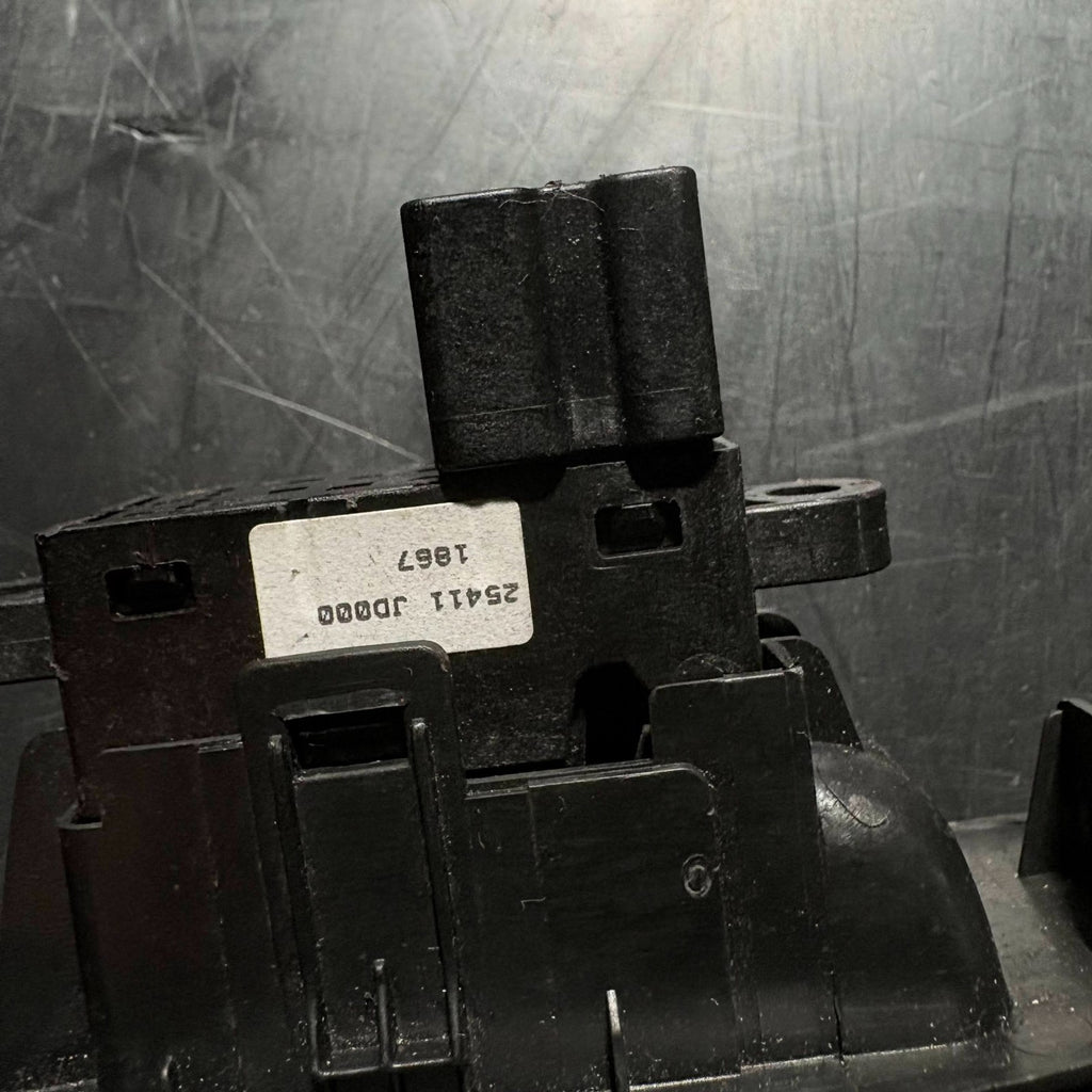 NISSAN QASHQAI J10 WINDOW SWITCH 25411-JD000 OSR RH DRIVER REAR RIGHT 10-13
