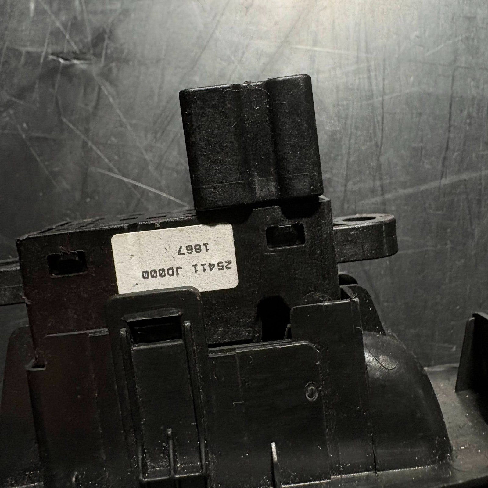 NISSAN QASHQAI J10 WINDOW SWITCH 25411-JD000 OSR RH DRIVER REAR RIGHT 10-13