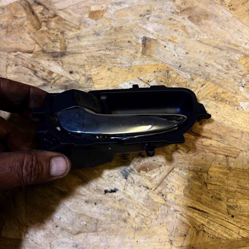 FOR 2019-ON TOYOTA AYGO FRONT LEFT SIDE INTERIOR DOOR HANDLE 692060D450