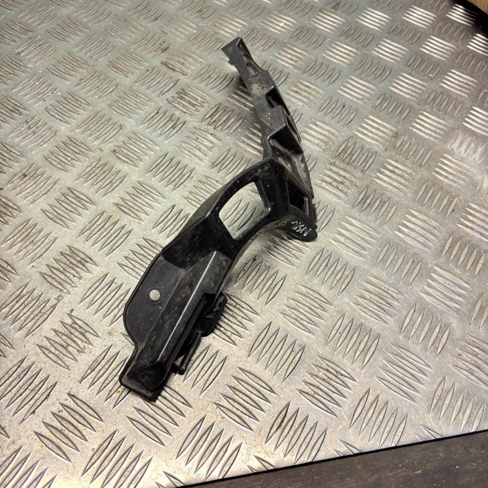Skoda Citigo 2011-2019 Rear Left Bumper Bracket Guide 1S6807393D VW Up Seat Mii