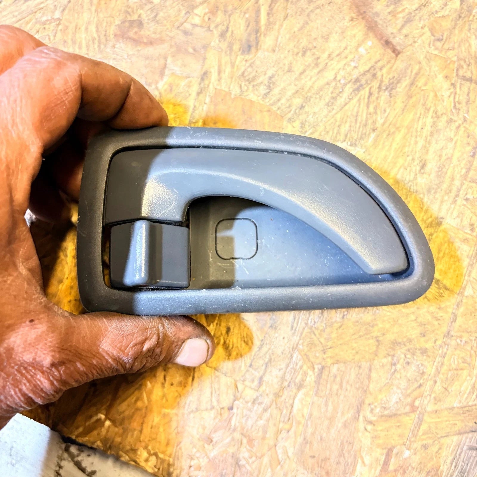 Kia Sorento 2004-2009 Rear Right Inner Door Handle Interior Chrome Opener