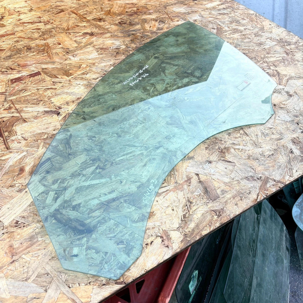 Volvo S40 Door-Drop Glass Front Left Passenger Side