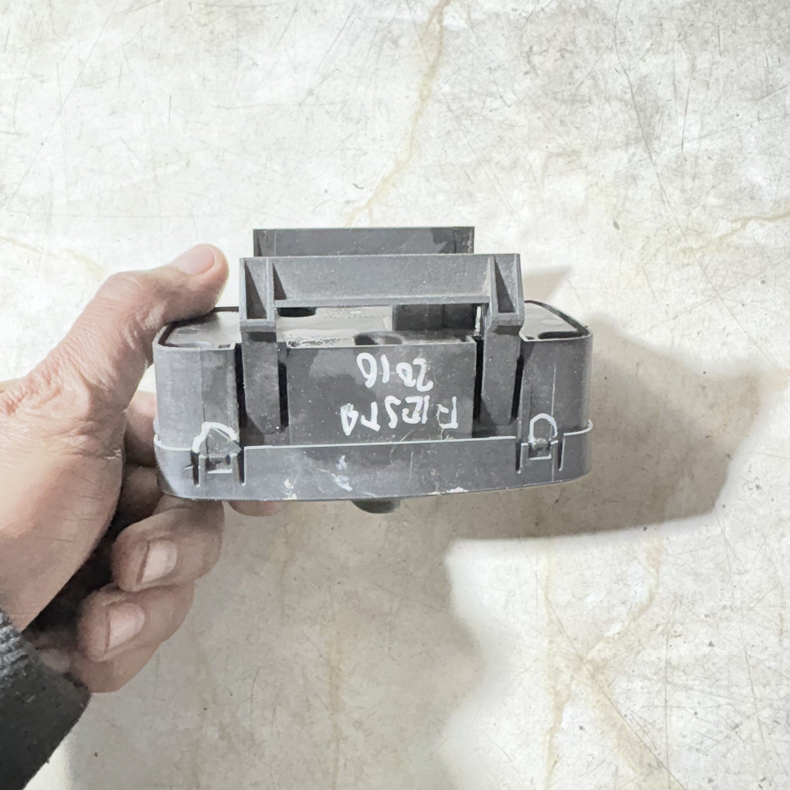 FORD FIESTA 2016 HEADLIGHT CONTROL SWITCH 8A6T13A824BB