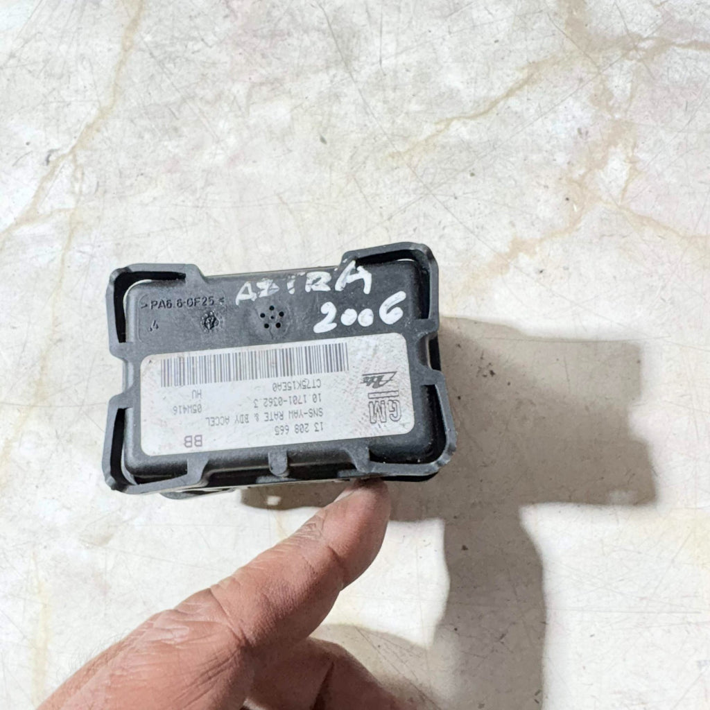 Opel Astra H VXR Yaw rate sensor 13 208 665 2006