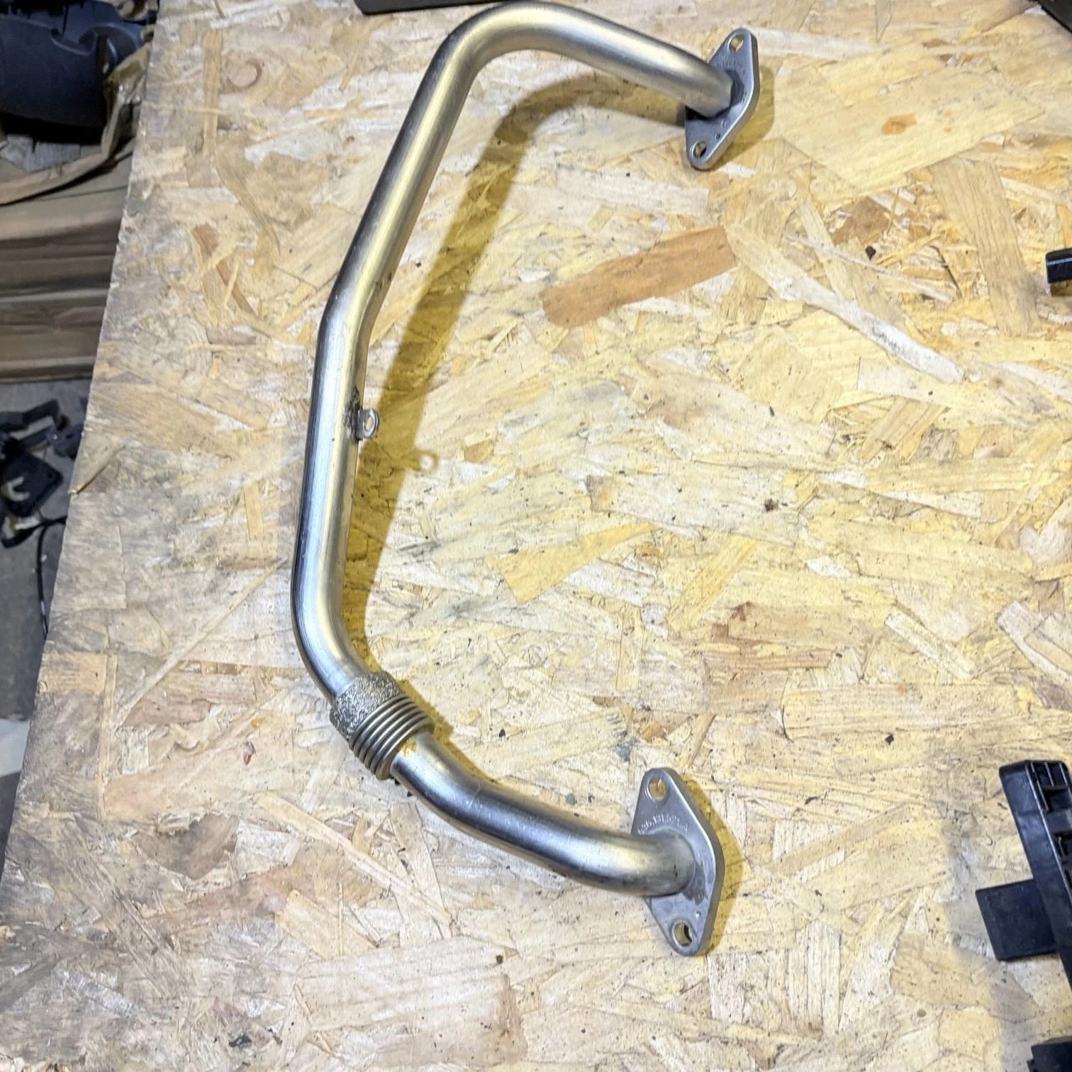 VW 05-07 Golf Plus 06-09 Golf Mk5 06-11 Jetta 2.0TDI EGR Valve Pipe 03G131521A