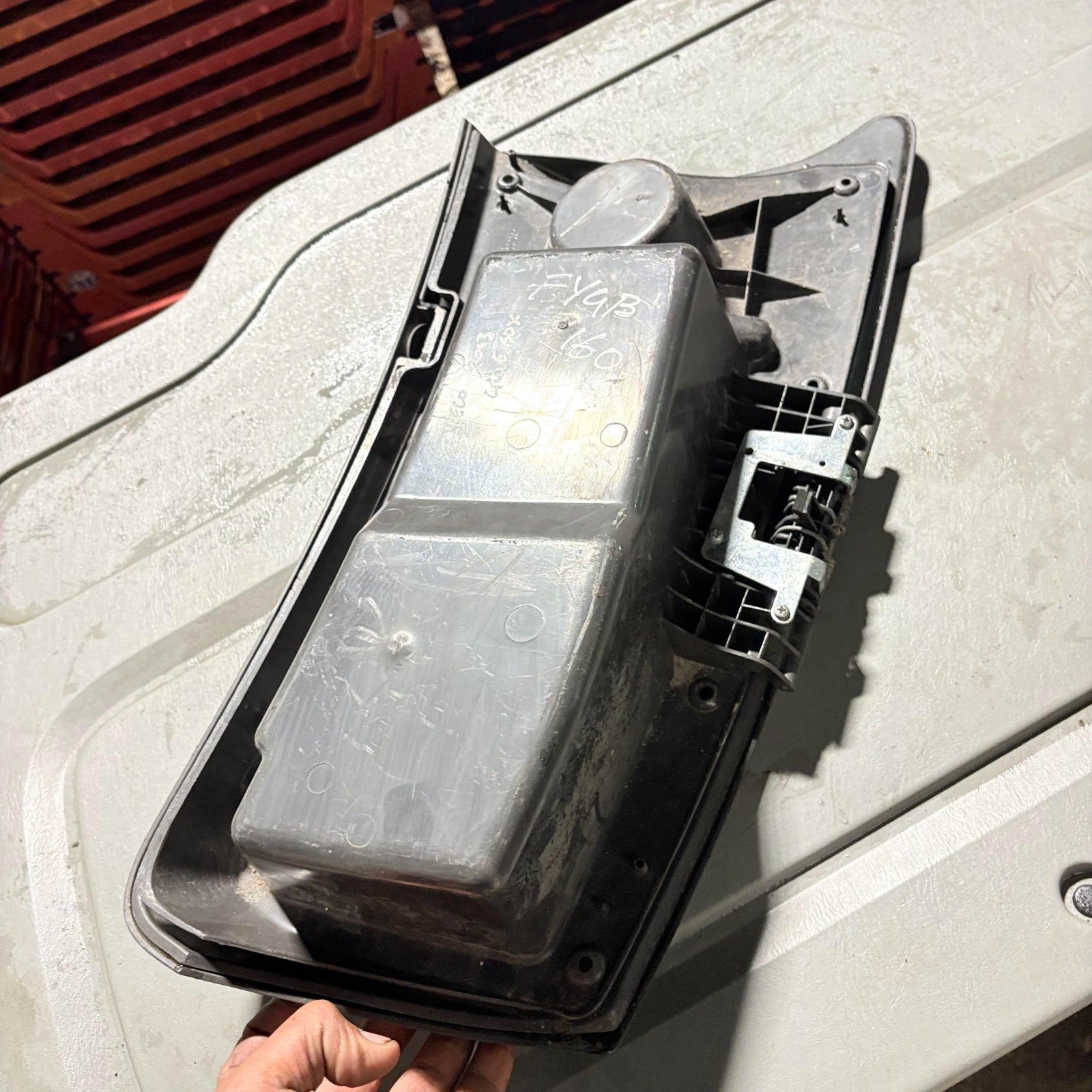 IVECO Daily Mk3 2000-2005 RHD Lockable Dashboard Glove Box 500336593