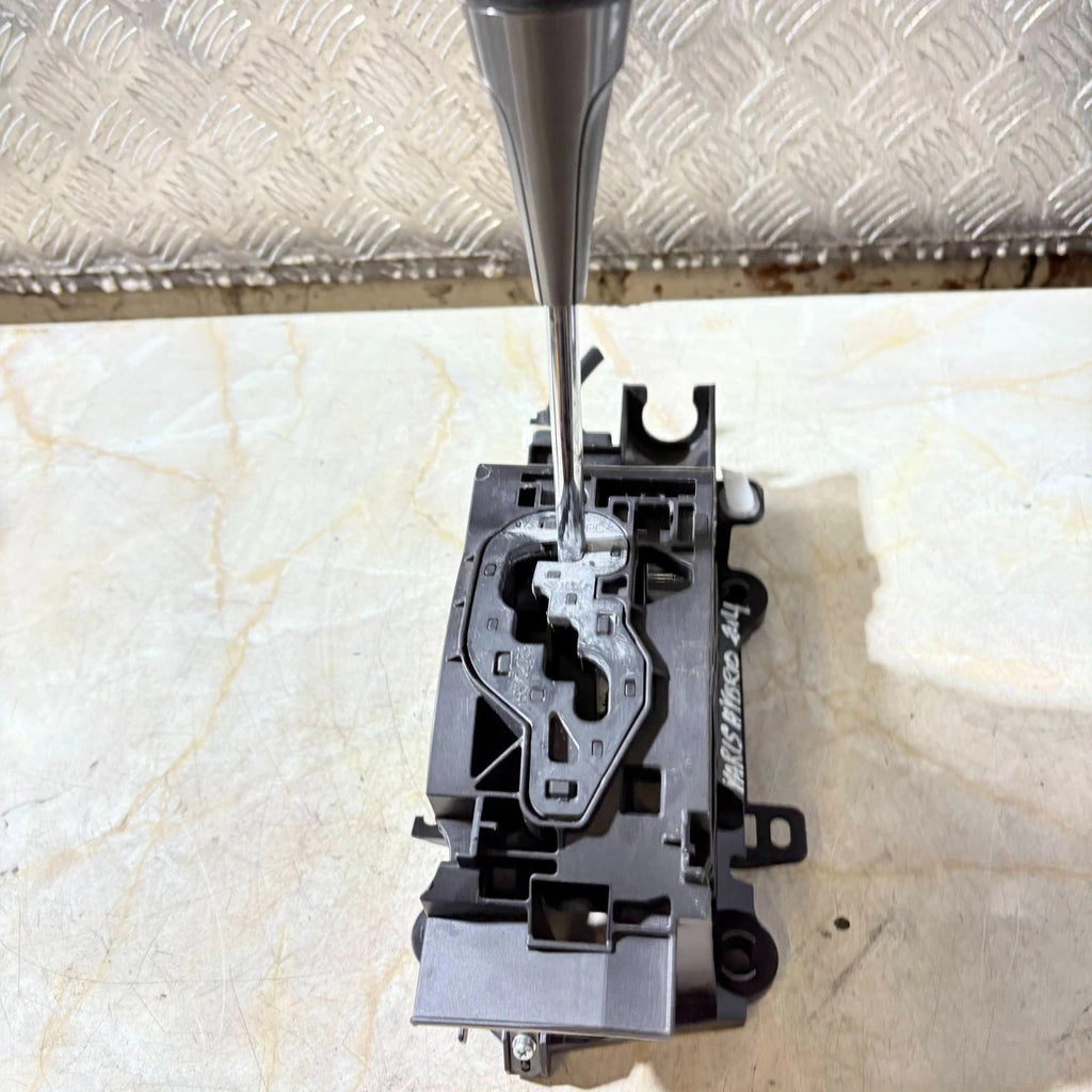 2012-2020 Toyota Yaris Hybrid XP130 RHD CVT Gear Selector 52160RH 52170RH