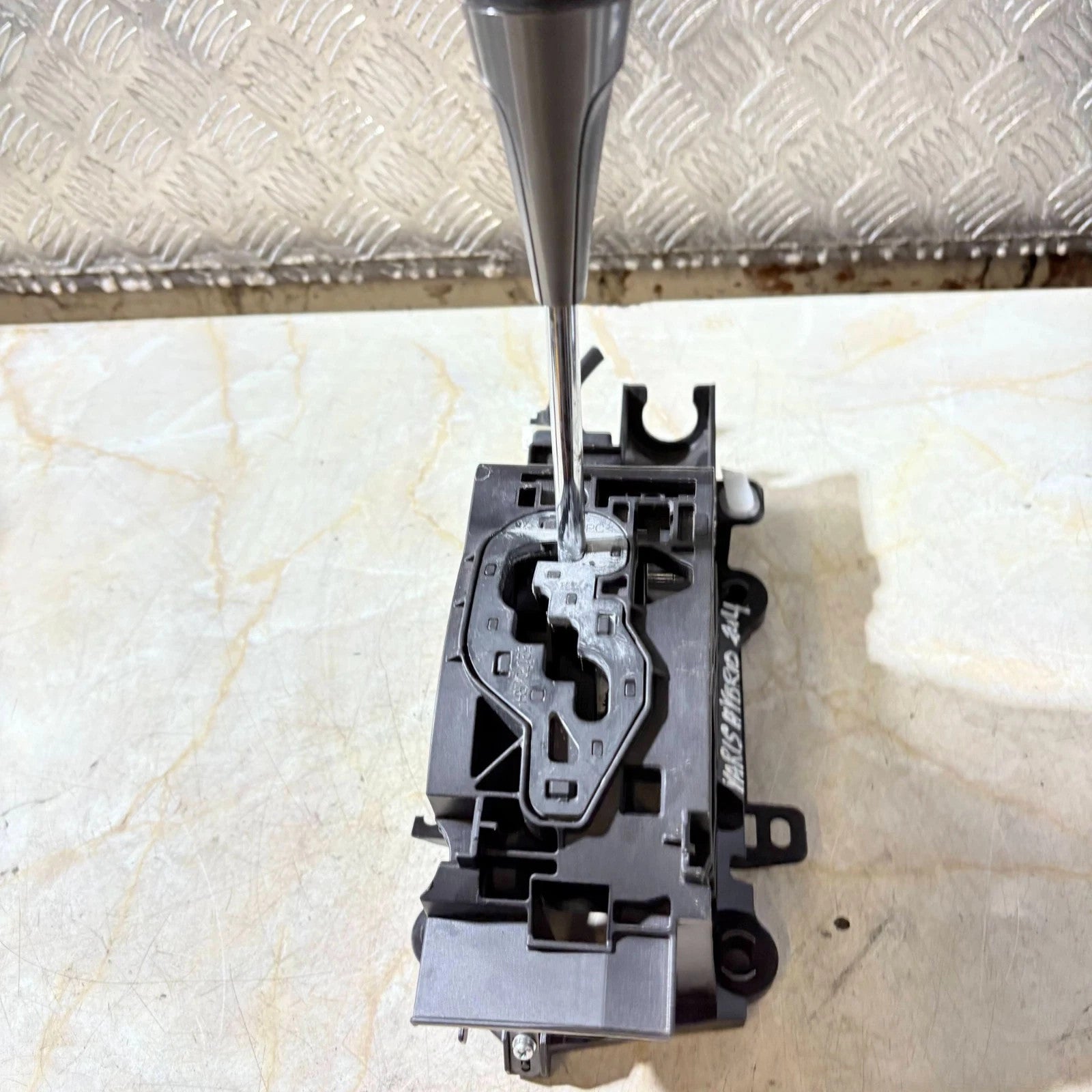 2012-2020 Toyota Yaris Hybrid XP130 RHD CVT Gear Selector 52160RH 52170RH