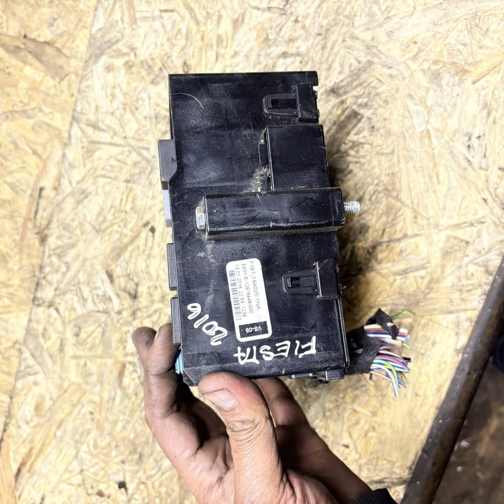 FORD Fiesta Mk7 2016 FUSE BOX F1BT-14A005-YNA