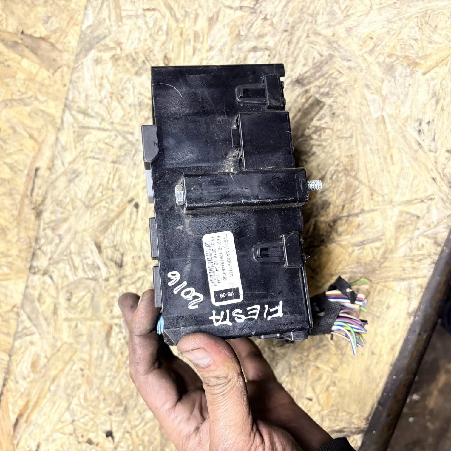 FORD Fiesta Mk7 2016 FUSE BOX F1BT-14A005-YNA