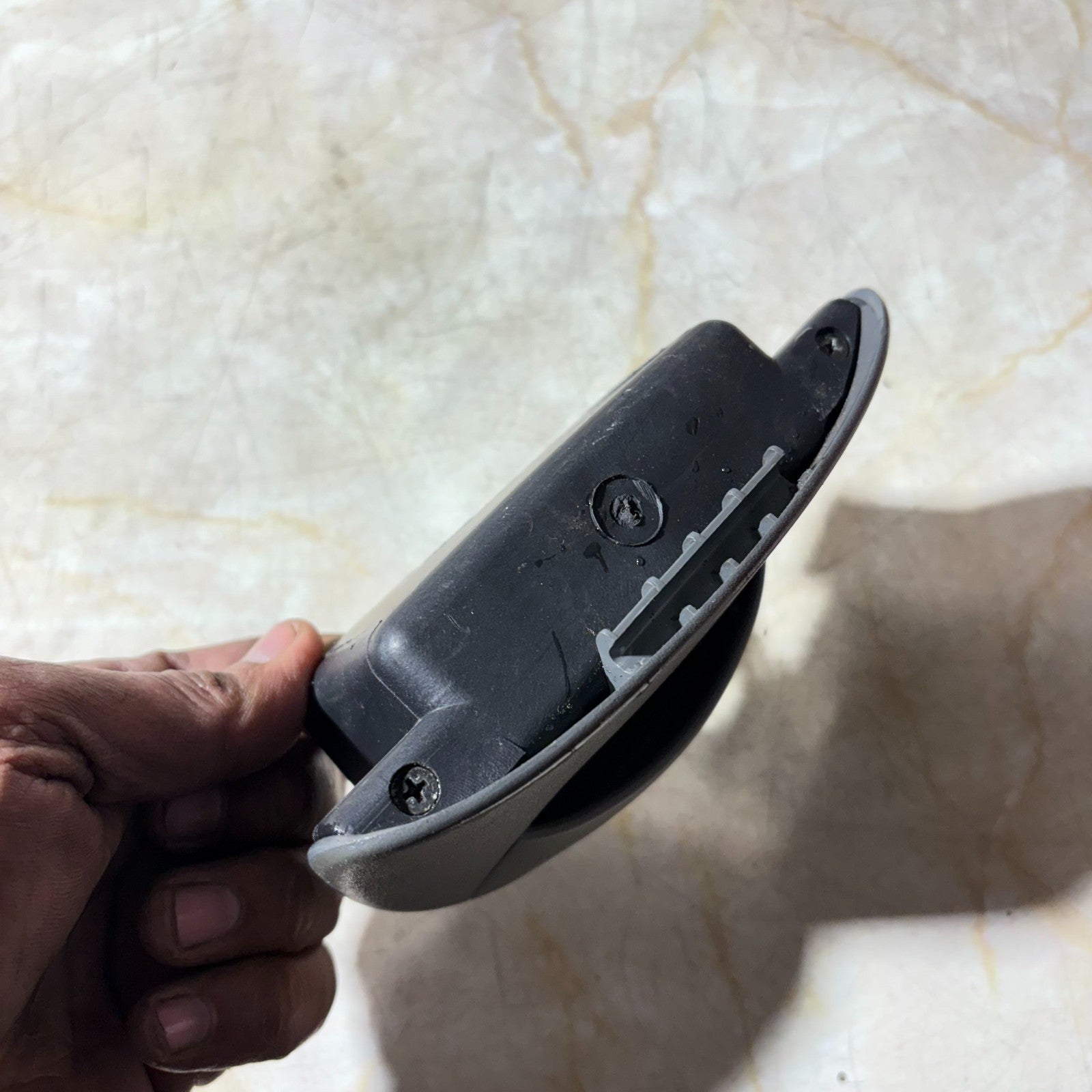 2001-2006 Hyundai Santa Fe Rear Center Console Ash Tray Ashtray Assembly