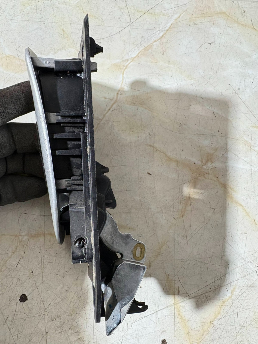 Peugeot 307 2.0 2008 OSF DOOR HANDLE 9643604577