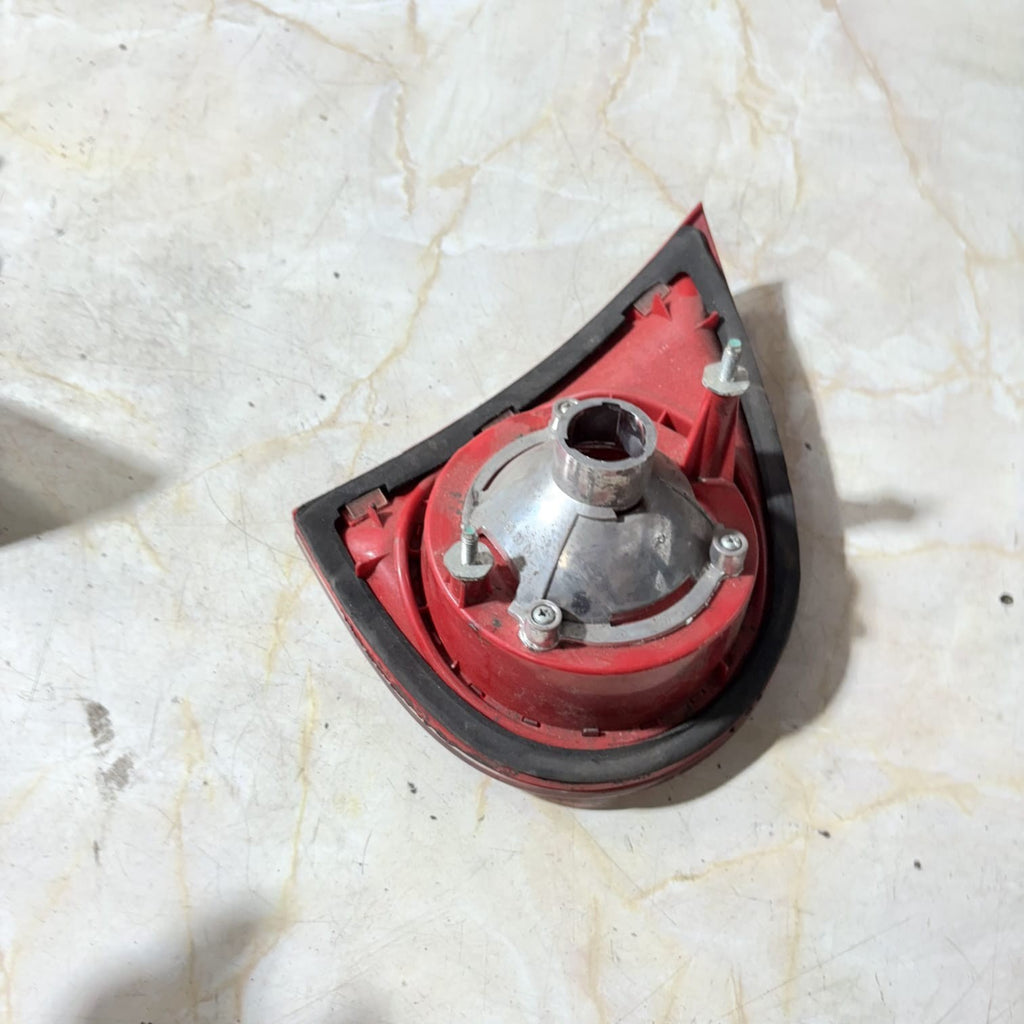 Volkswagen Golf V Driver Rear Inner Brake Light, 28508004 2007